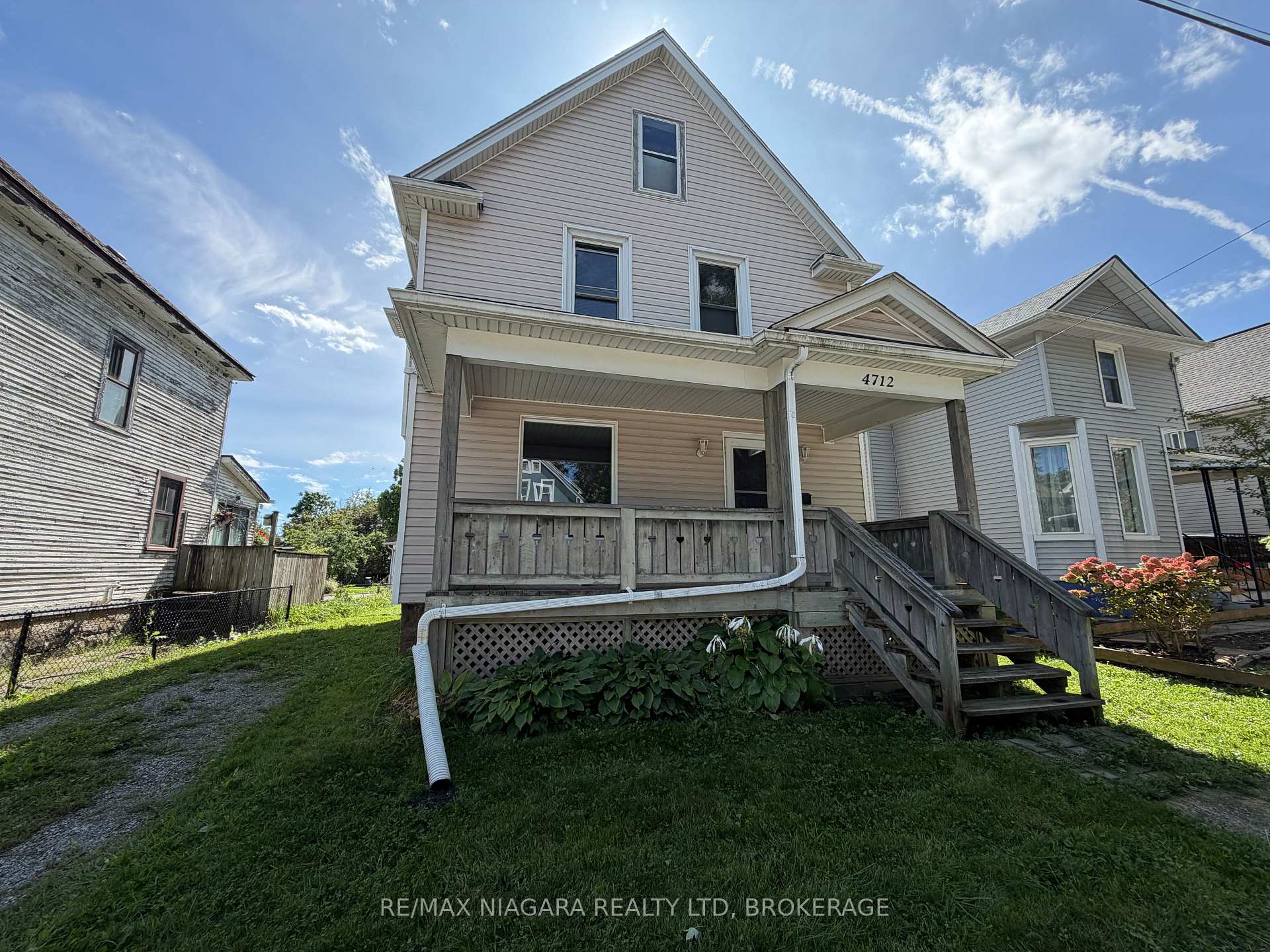 Photo 1 of 4712 Cookman Crescent, Niagara Falls, Downtown — HOMEH