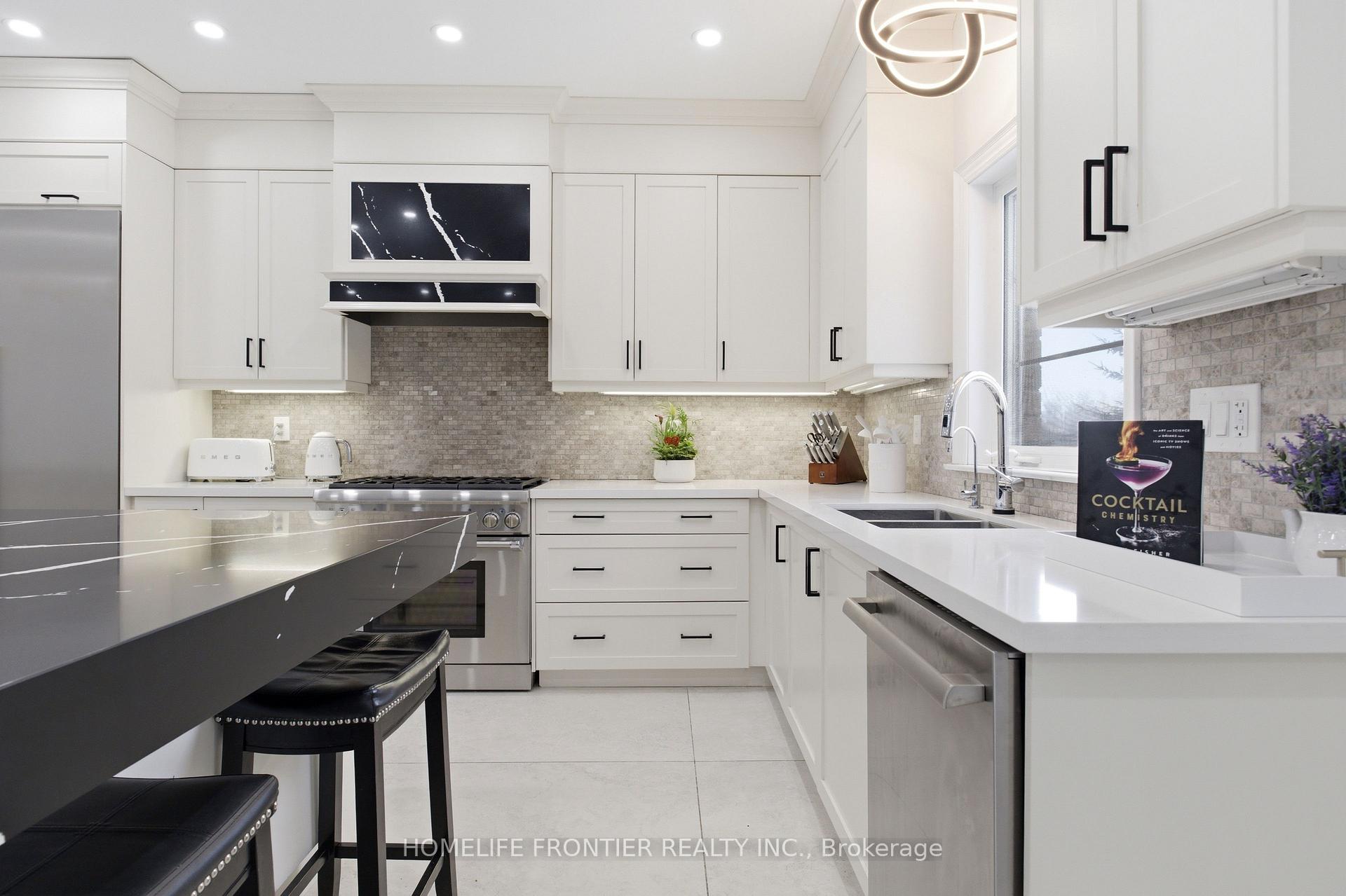 Photo 16 of 1195 Shore Acres Drive, Innisfil, Gilford — HOMEH