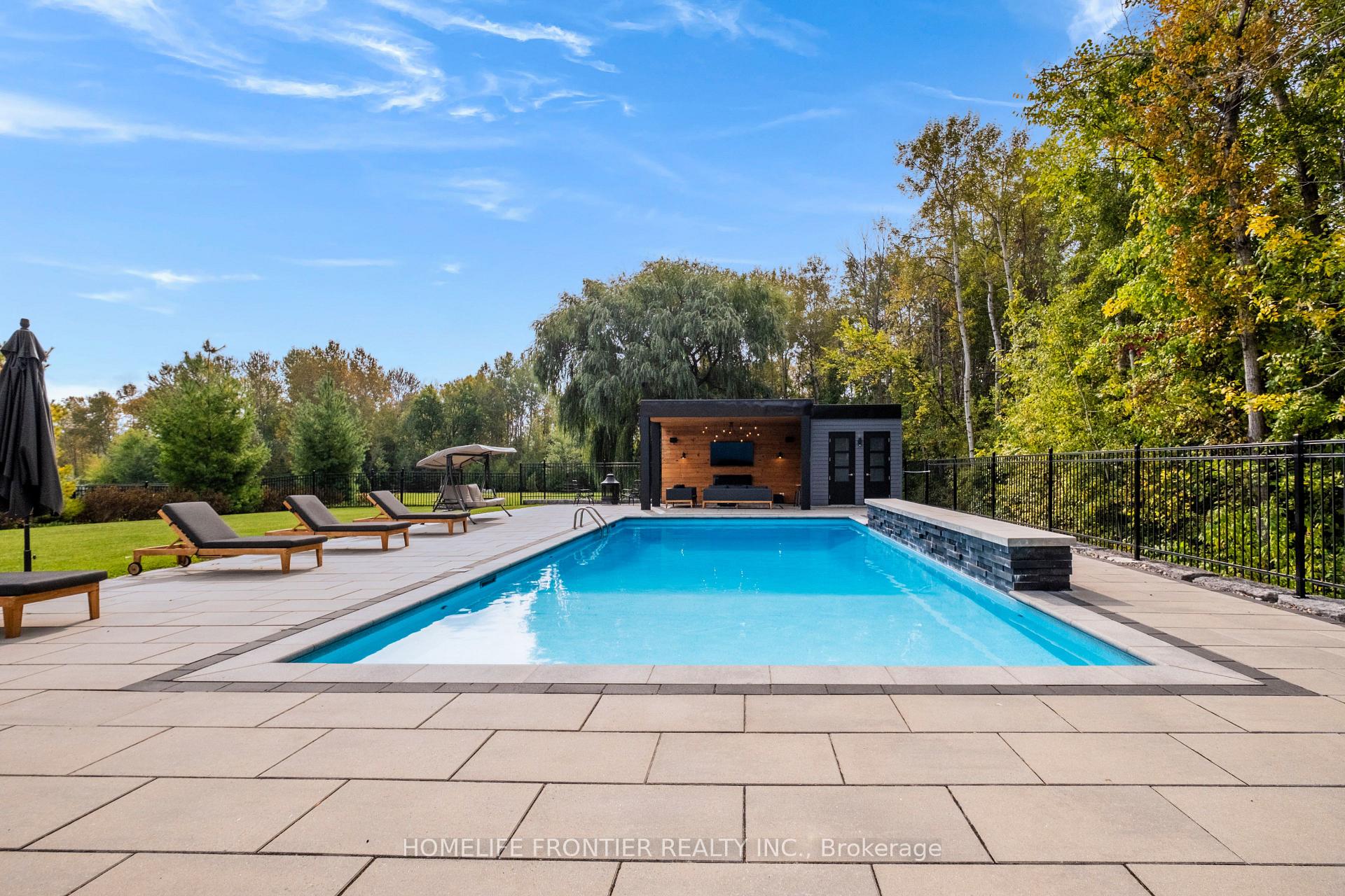 Photo 34 of 1195 Shore Acres Drive, Innisfil, Gilford — HOMEH