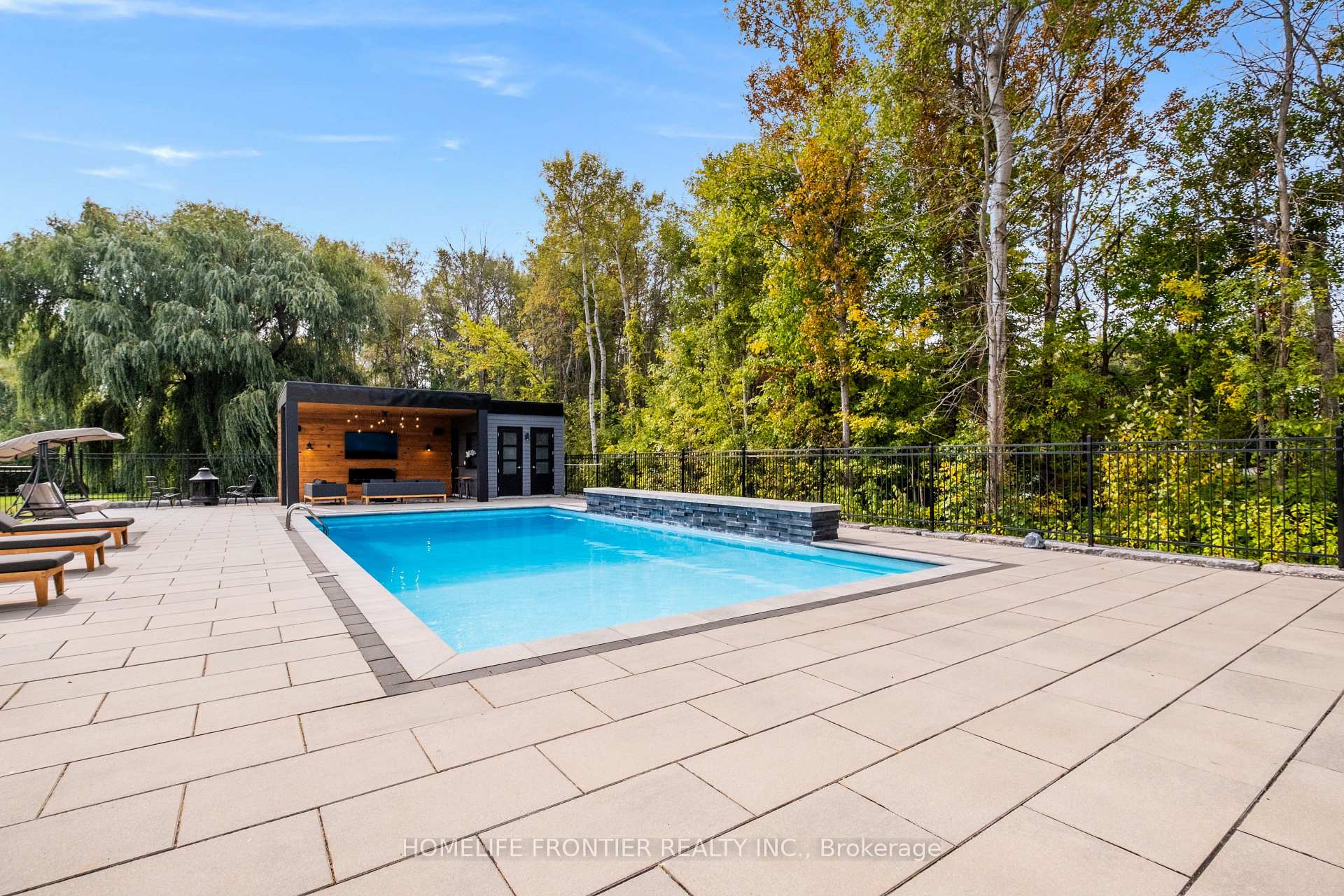 Photo 35 of 1195 Shore Acres Drive, Innisfil, Gilford — HOMEH