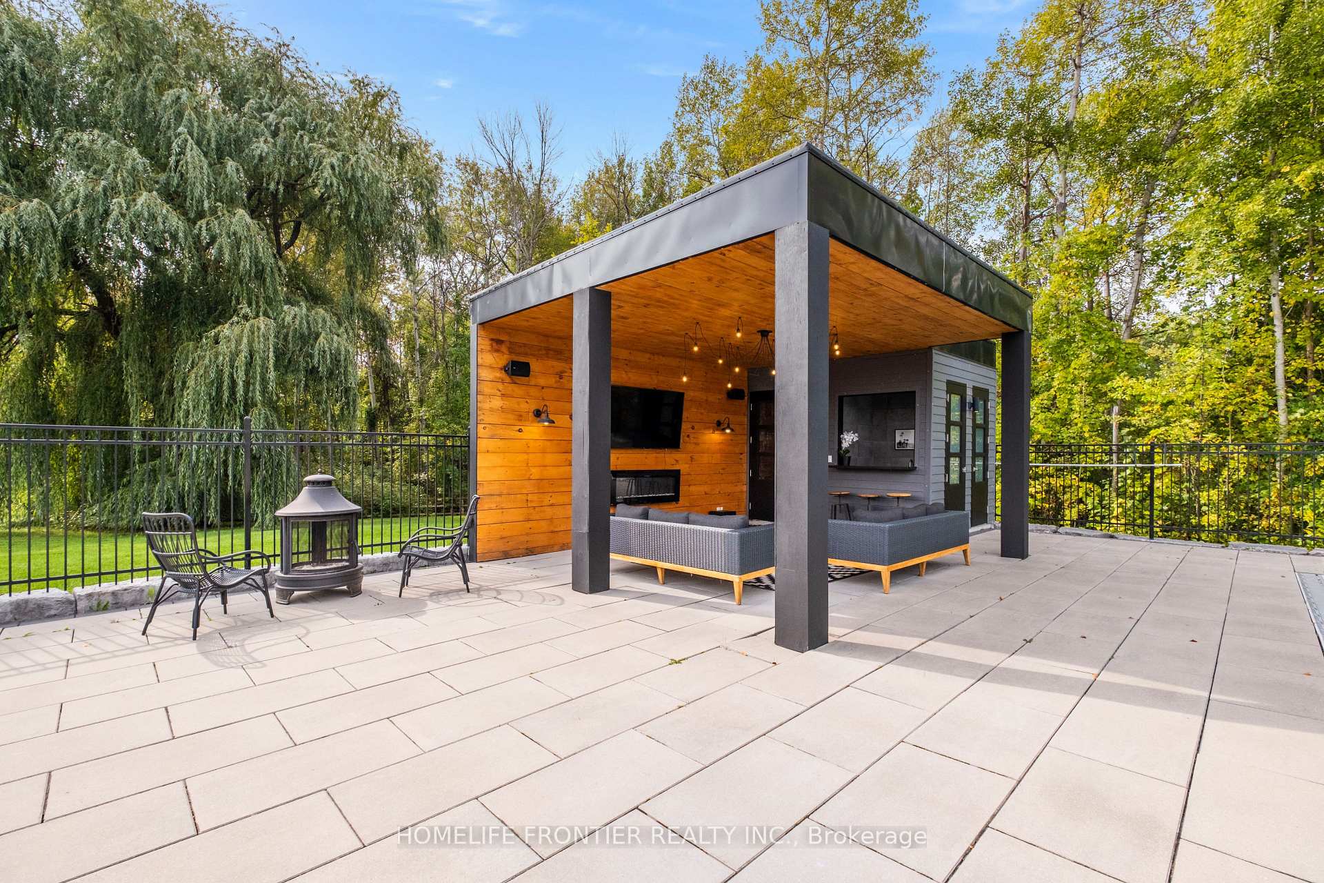 Photo 36 of 1195 Shore Acres Drive, Innisfil, Gilford — HOMEH