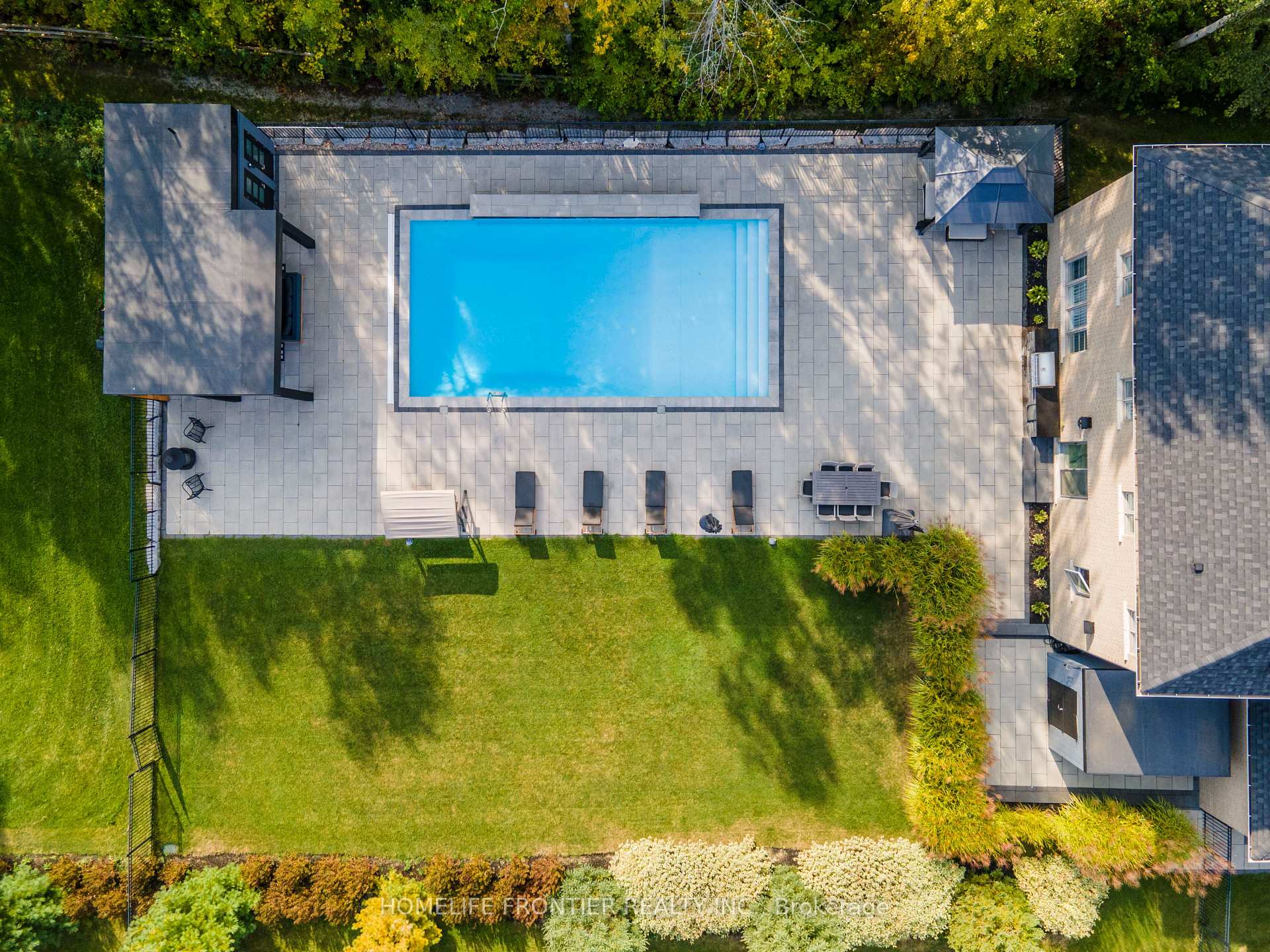 Photo 38 of 1195 Shore Acres Drive, Innisfil, Gilford — HOMEH