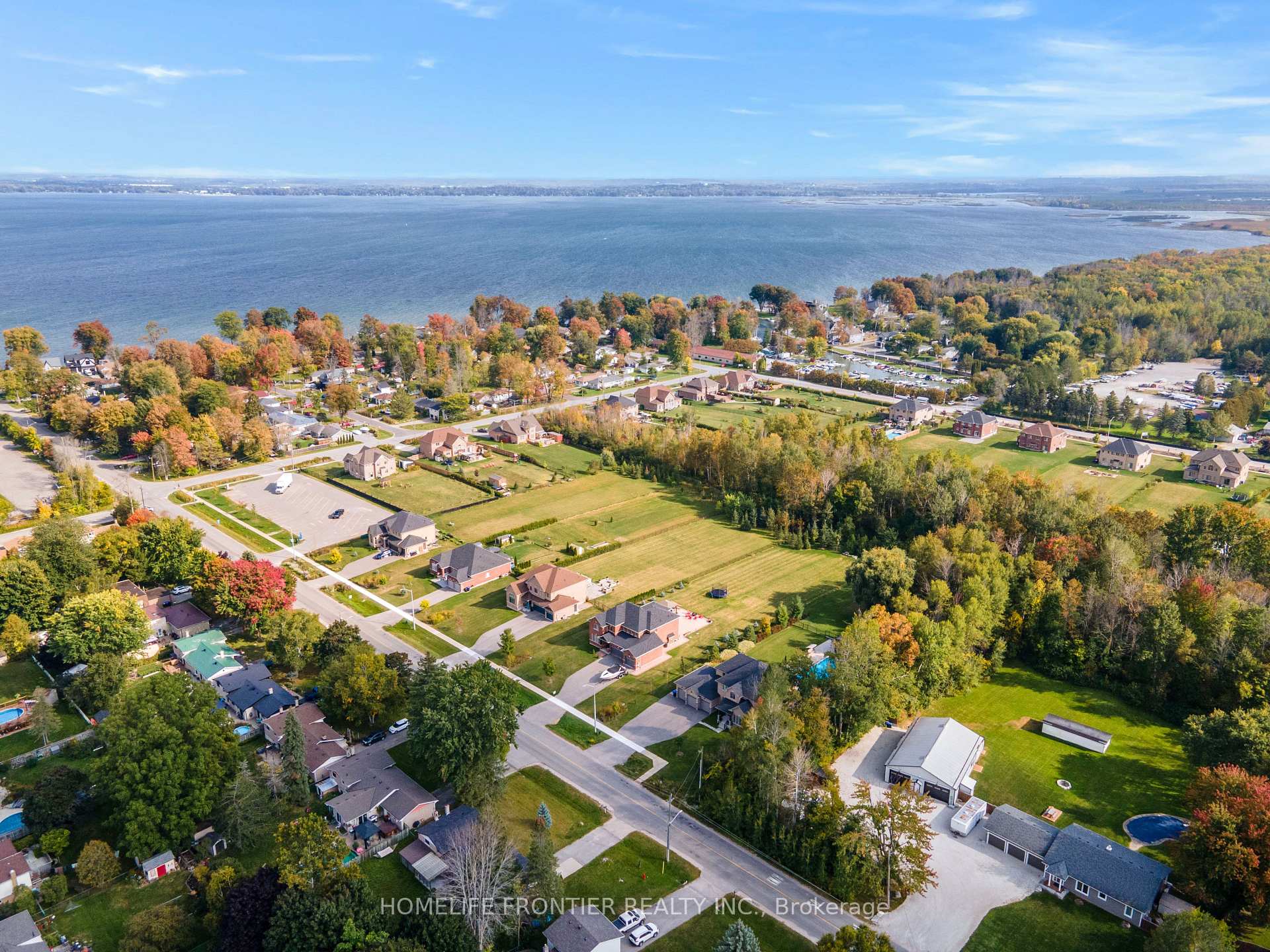 Photo 43 of 1195 Shore Acres Drive, Innisfil, Gilford — HOMEH
