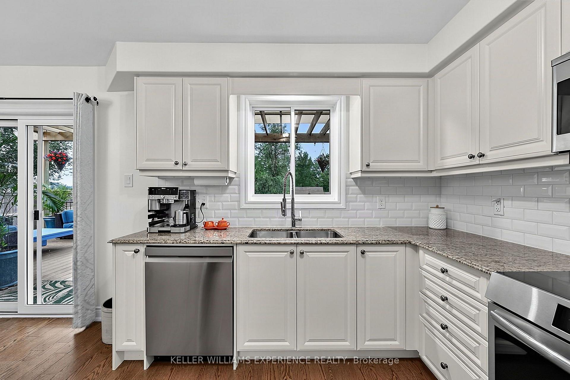 Photo 8 of 30 Nash Avenue, Springwater, Elmvale — HOMEH