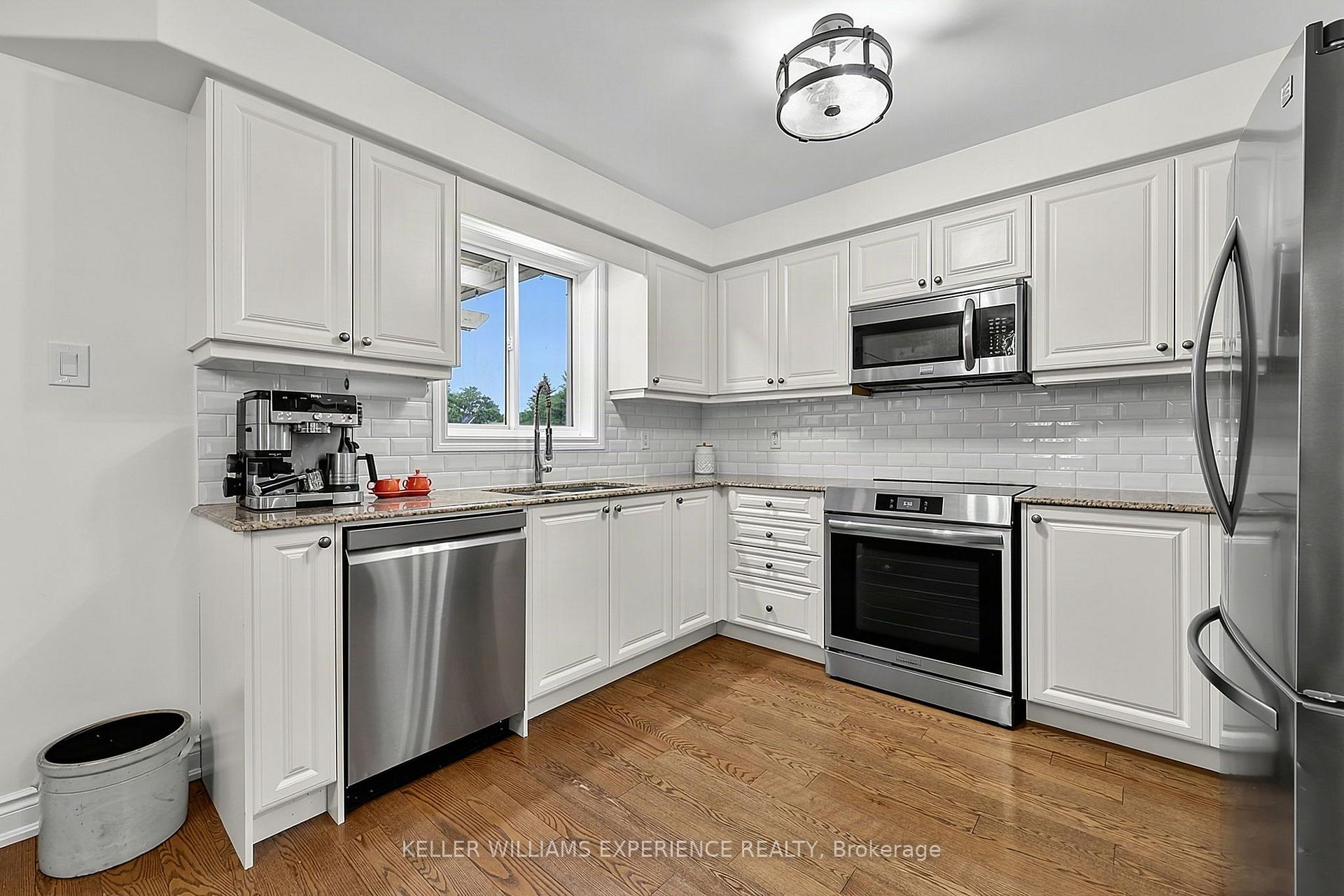 Photo 10 of 30 Nash Avenue, Springwater, Elmvale — HOMEH