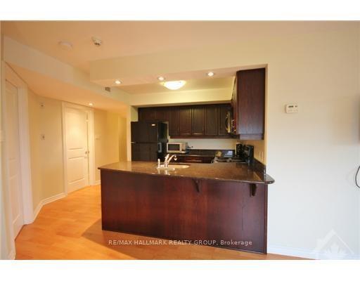 Photo 5 of Unit 407, 314 Central Park Drive, Ottawa, Central Park — HOMEH