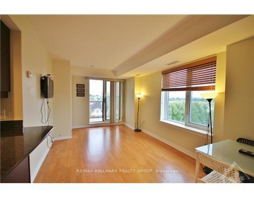 Photo 8 of Unit 407, 314 Central Park Drive, Ottawa, Central Park — HOMEH