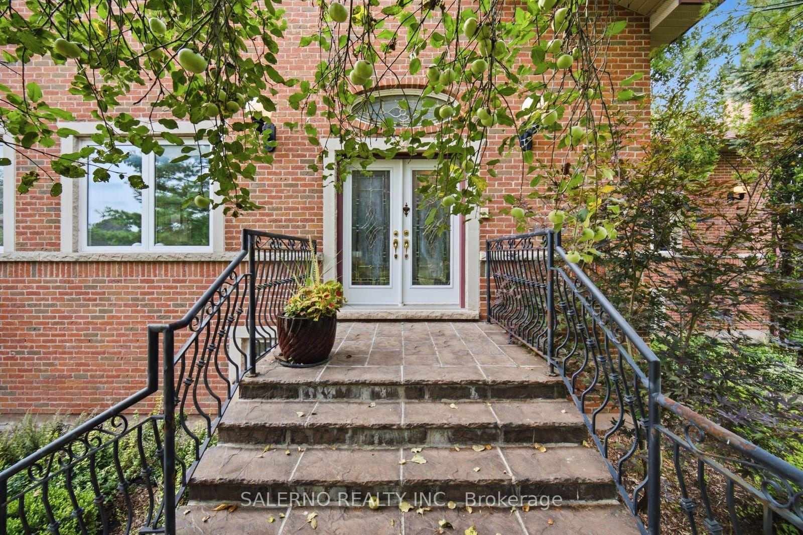 Photo 6 of 48 Aird Court, Georgina, Baldwin — HOMEH
