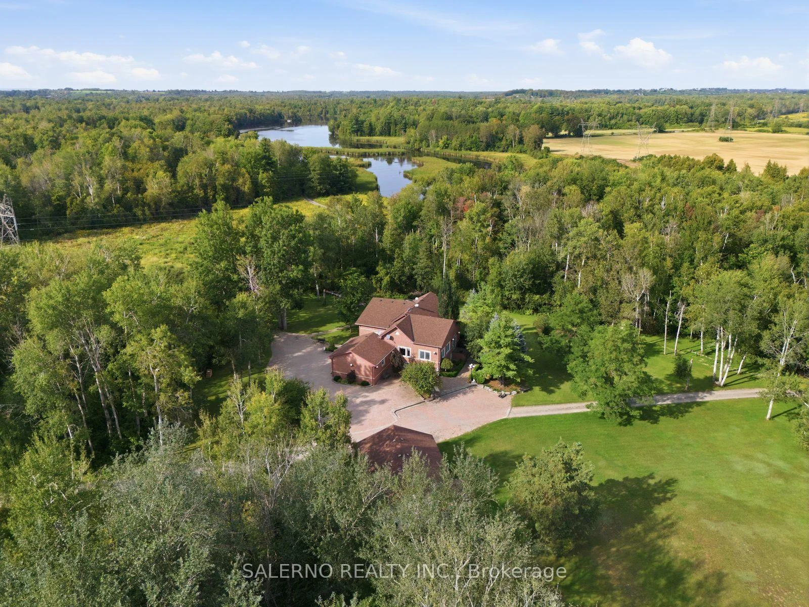 Photo 5 of 48 Aird Court, Georgina, Baldwin — HOMEH