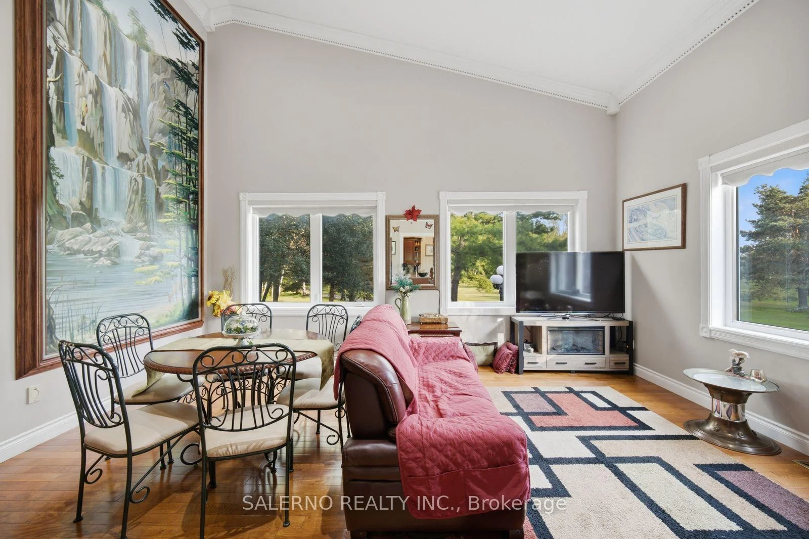 Photo 20 of 48 Aird Court, Georgina, Baldwin — HOMEH