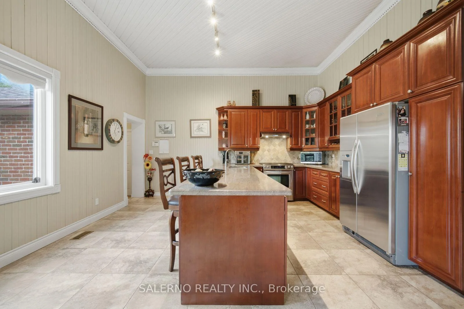Photo 23 of 48 Aird Court, Georgina, Baldwin — HOMEH