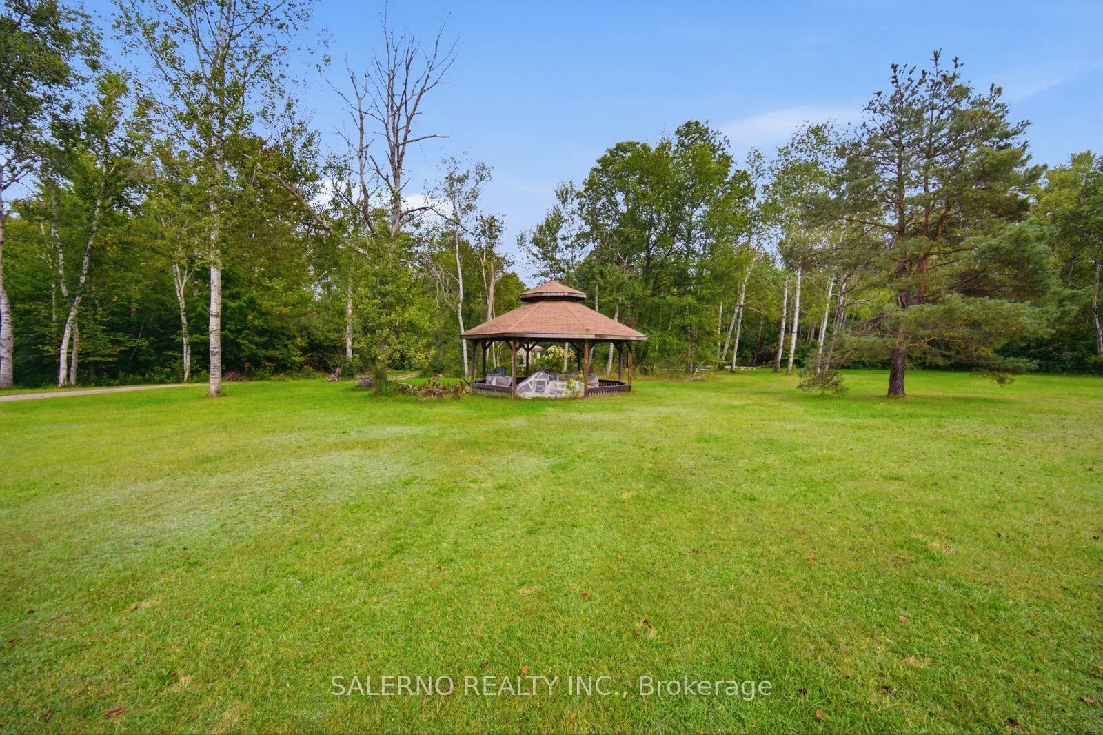 Photo 49 of 48 Aird Court, Georgina, Baldwin — HOMEH