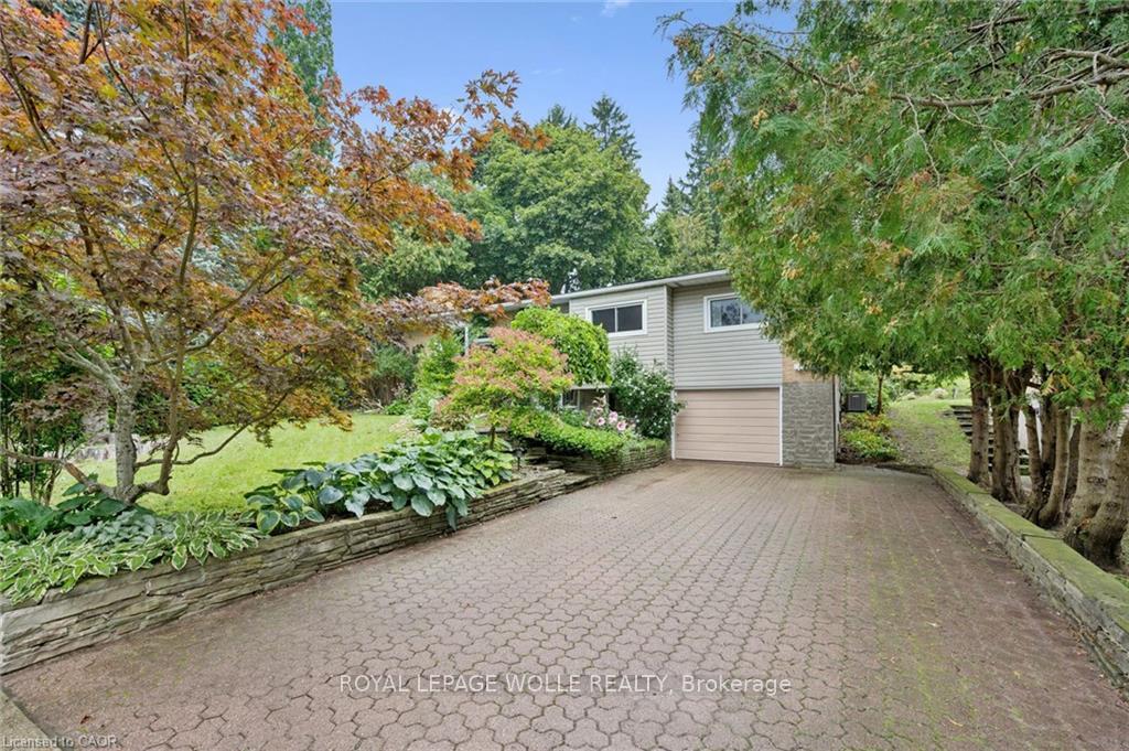 Photo 2 of 100 Forest Hill Drive, Kitchener, Meinzinger — HOMEH