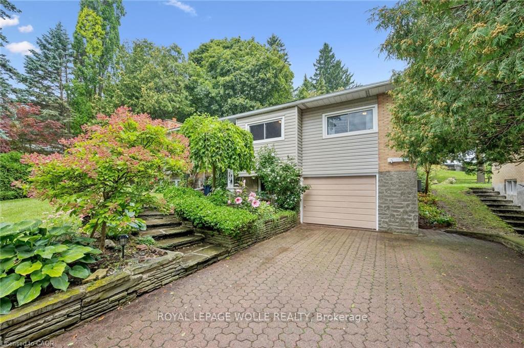 Photo 3 of 100 Forest Hill Drive, Kitchener, Meinzinger — HOMEH