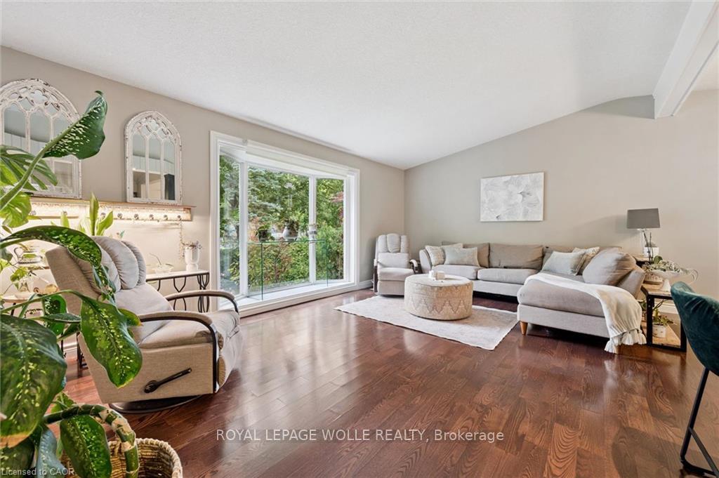 Photo 6 of 100 Forest Hill Drive, Kitchener, Meinzinger — HOMEH