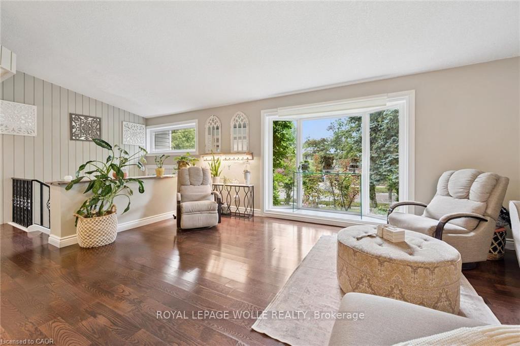 Photo 7 of 100 Forest Hill Drive, Kitchener, Meinzinger — HOMEH