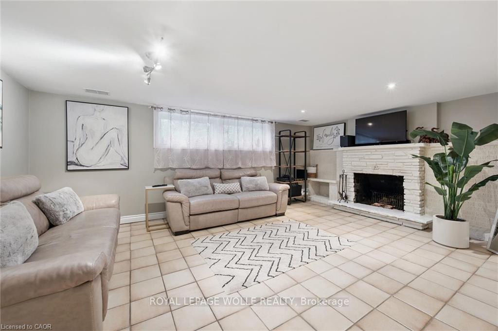Photo 26 of 100 Forest Hill Drive, Kitchener, Meinzinger — HOMEH
