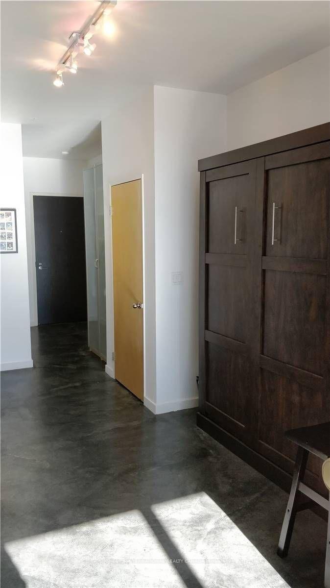 Photo 3 of Unit 1017, 1 Shaw Street, Toronto, Niagara — HOMEH