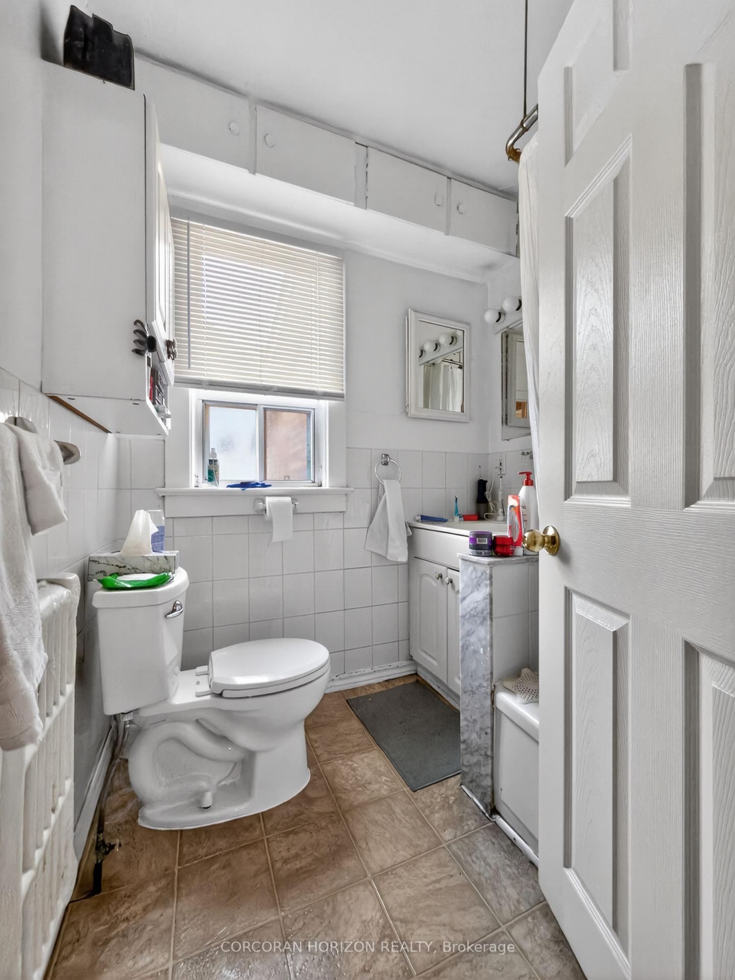 Photo 17 of 355 Parkside Drive, Toronto, High Park-Swansea — HOMEH