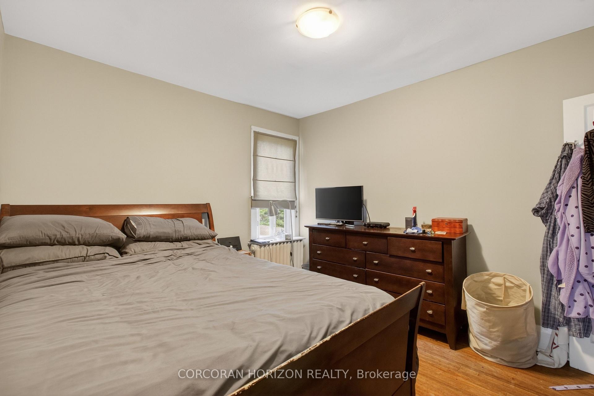 Photo 18 of 355 Parkside Drive, Toronto, High Park-Swansea — HOMEH