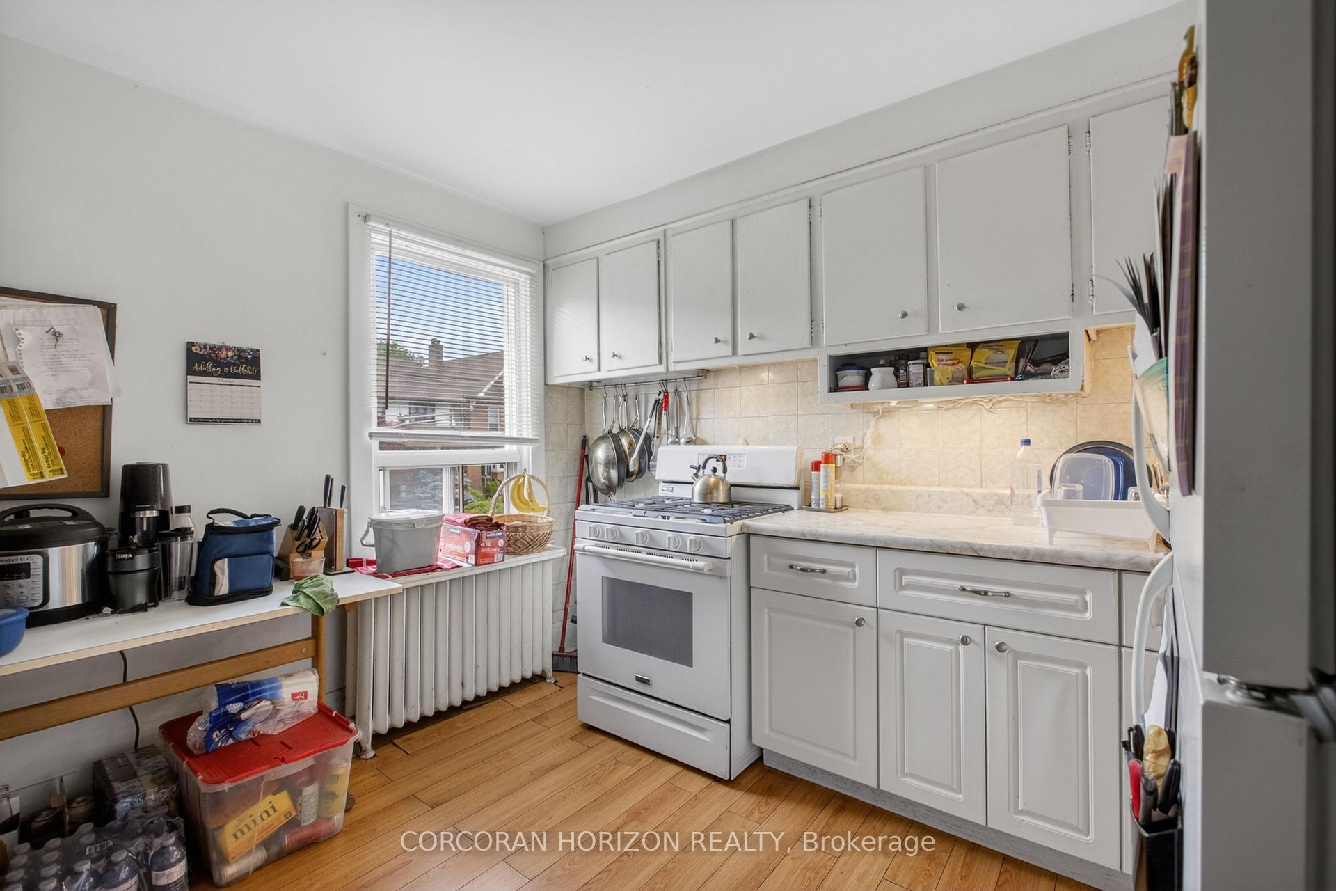 Photo 20 of 355 Parkside Drive, Toronto, High Park-Swansea — HOMEH