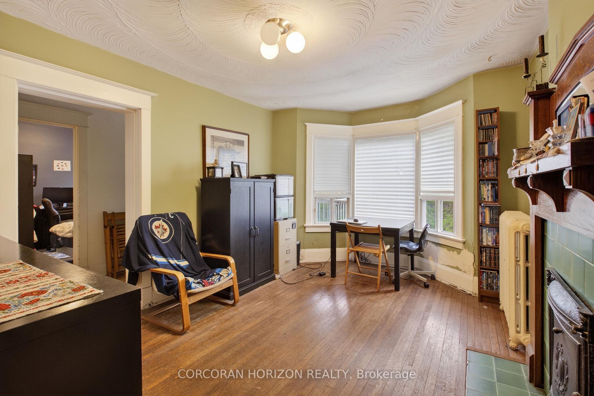 Photo 25 of 355 Parkside Drive, Toronto, High Park-Swansea — HOMEH