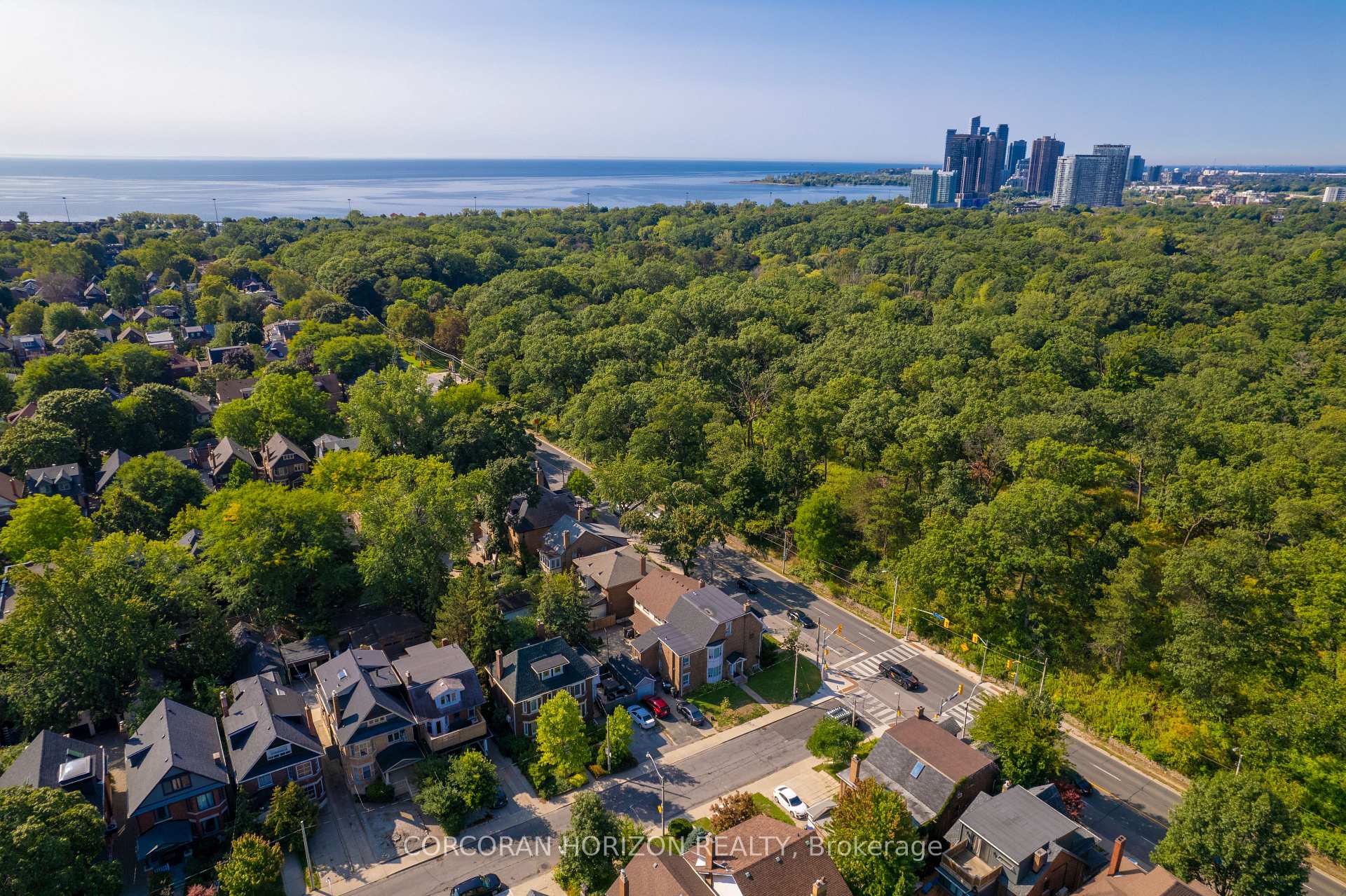 Photo 39 of 355 Parkside Drive, Toronto, High Park-Swansea — HOMEH