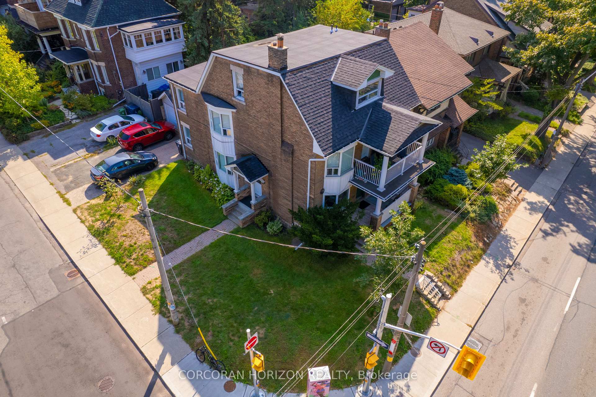 Photo 41 of 355 Parkside Drive, Toronto, High Park-Swansea — HOMEH