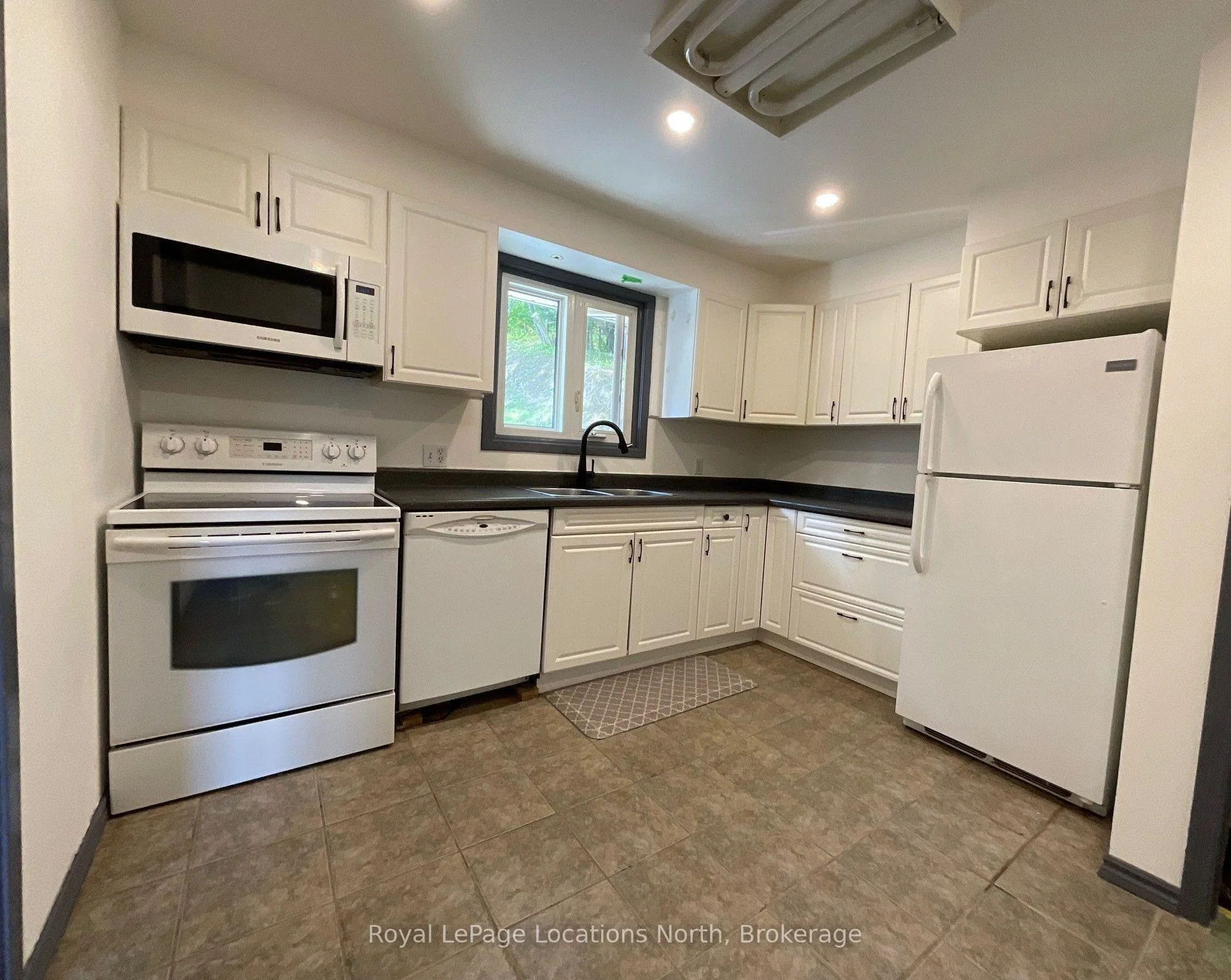 Photo 25 of 143 Ryerson Crescent, Burk's Falls — HOMEH