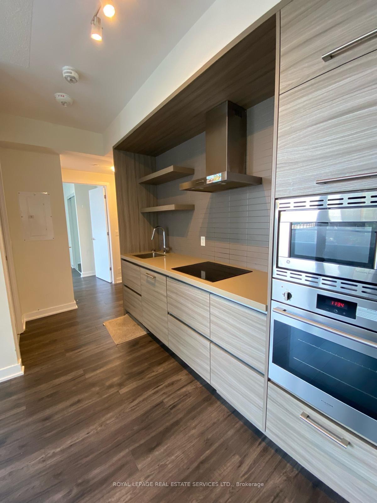 Photo 2 of Unit 2107, 2221 Yonge Street, Toronto, Mount Pleasant West — HOMEH