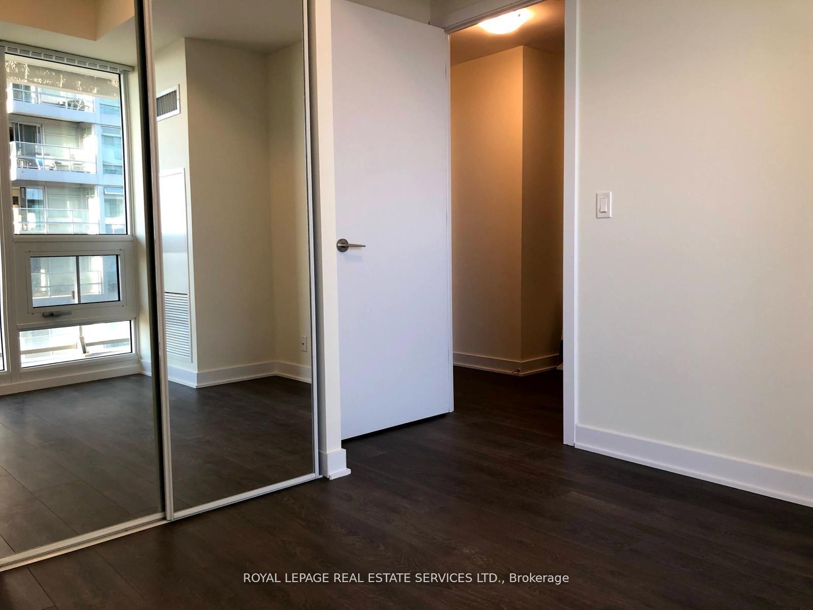 Photo 5 of Unit 2107, 2221 Yonge Street, Toronto, Mount Pleasant West — HOMEH
