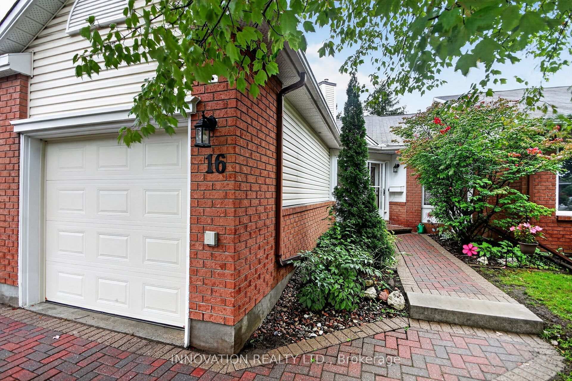 Photo 2 of 16 Heather Glen Court, Ottawa, Stittsville (Central) — HOMEH