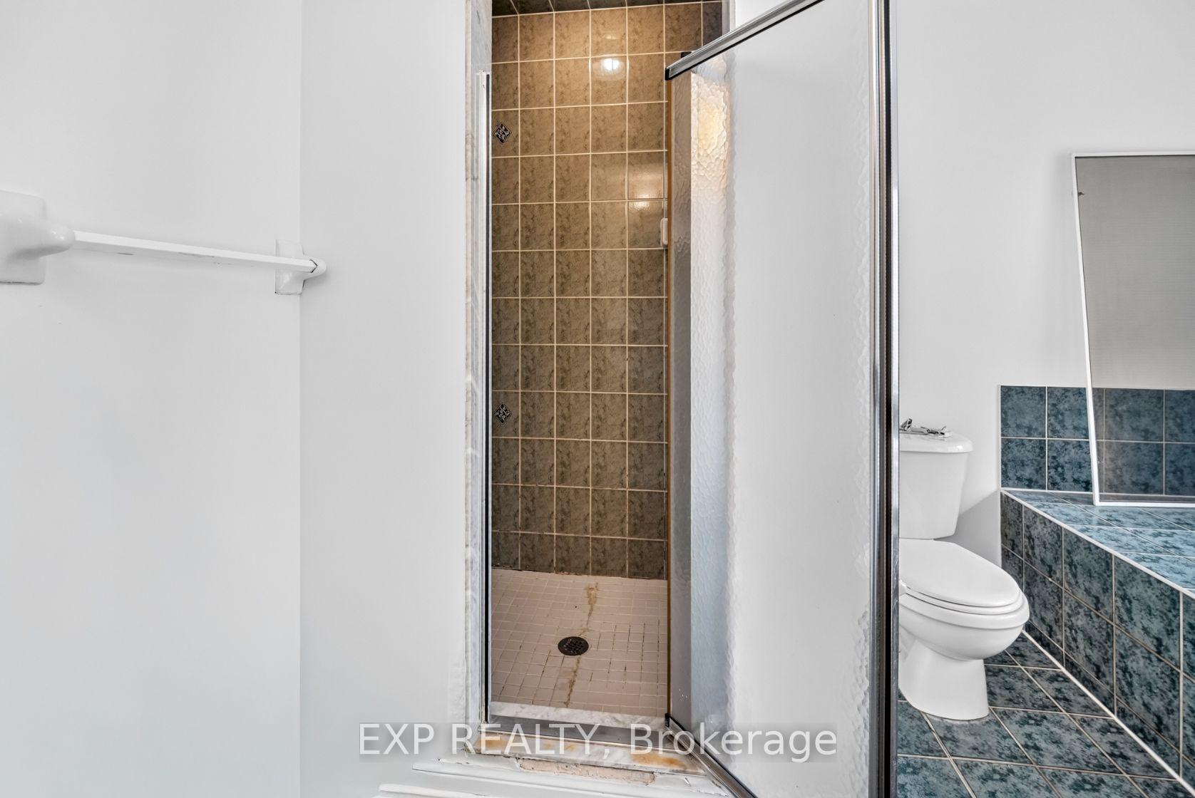 Photo 15 of 34 Cogswell Crescent N, Brampton, Vales of Castlemore — HOMEH