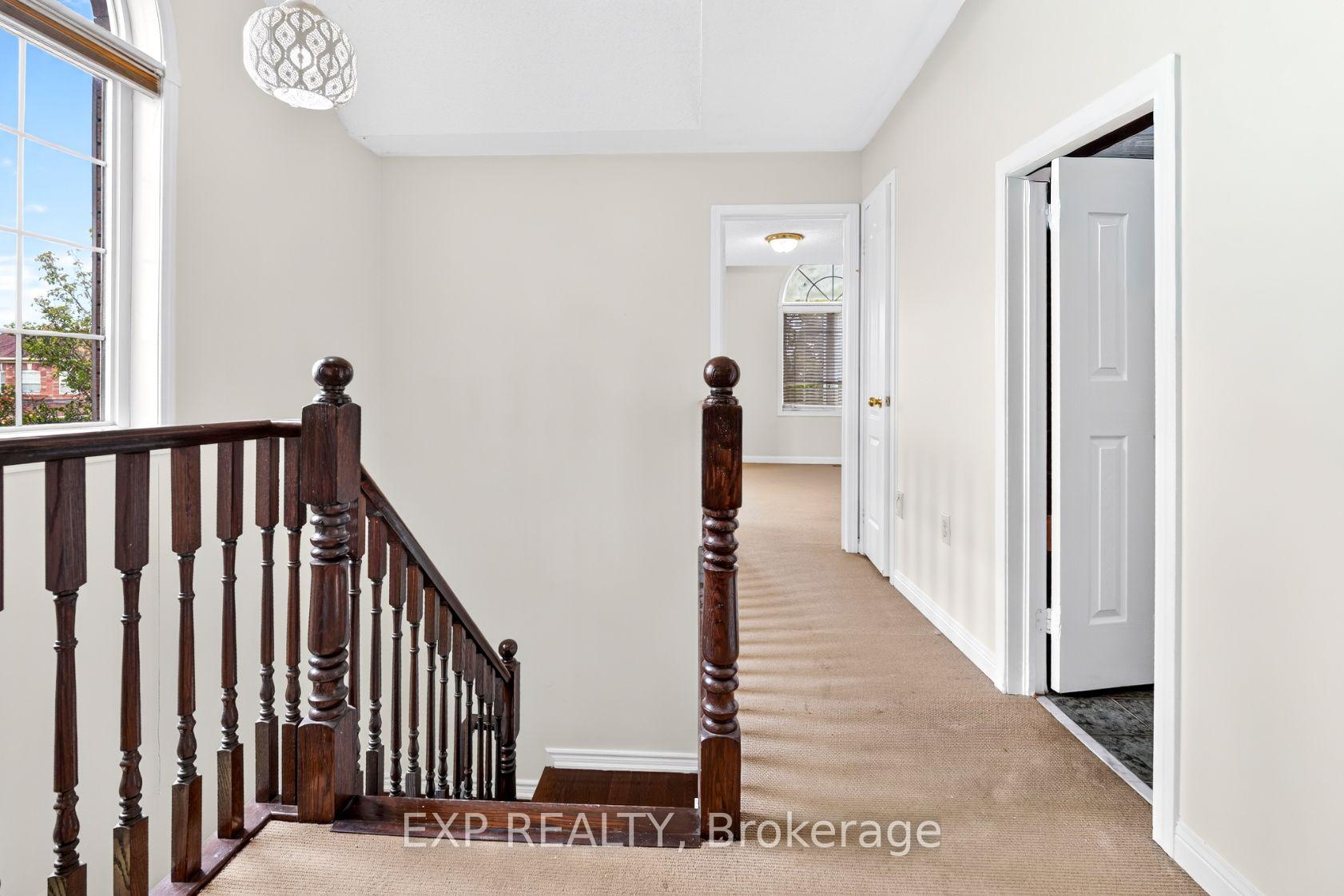 Photo 24 of 34 Cogswell Crescent N, Brampton, Vales of Castlemore — HOMEH