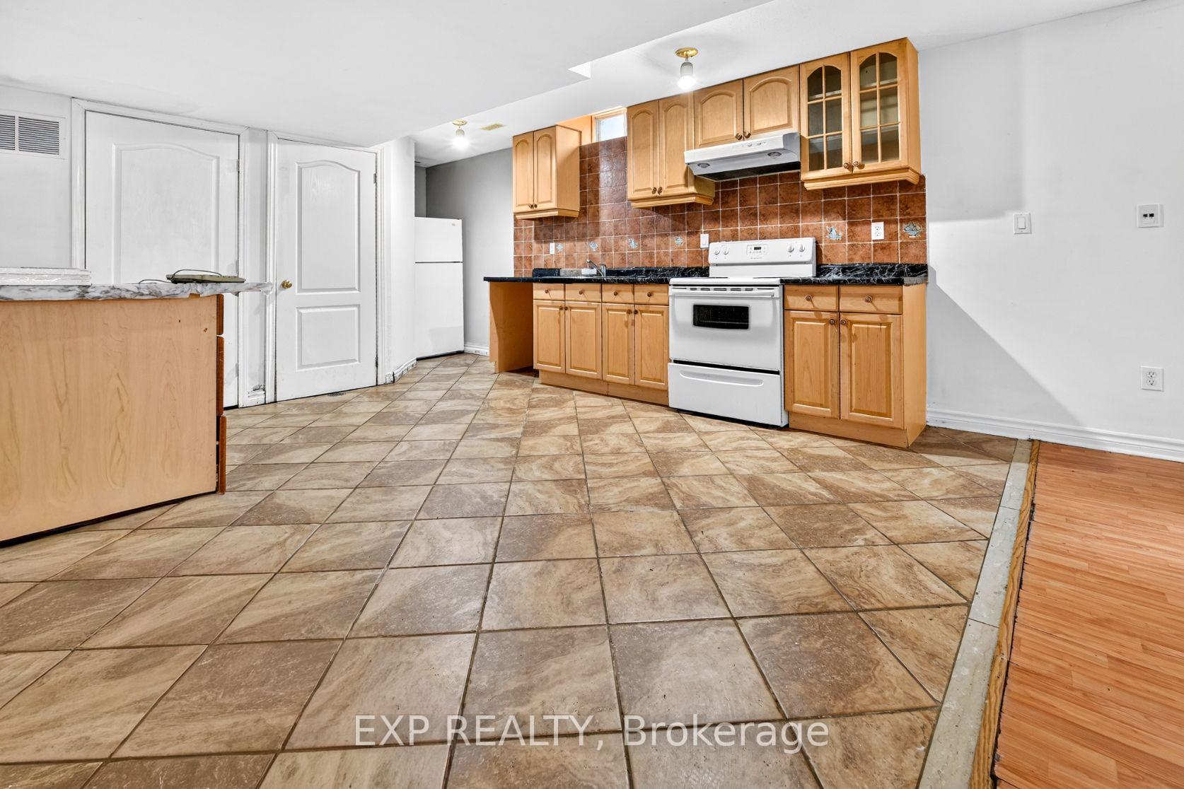 Photo 35 of 34 Cogswell Crescent N, Brampton, Vales of Castlemore — HOMEH