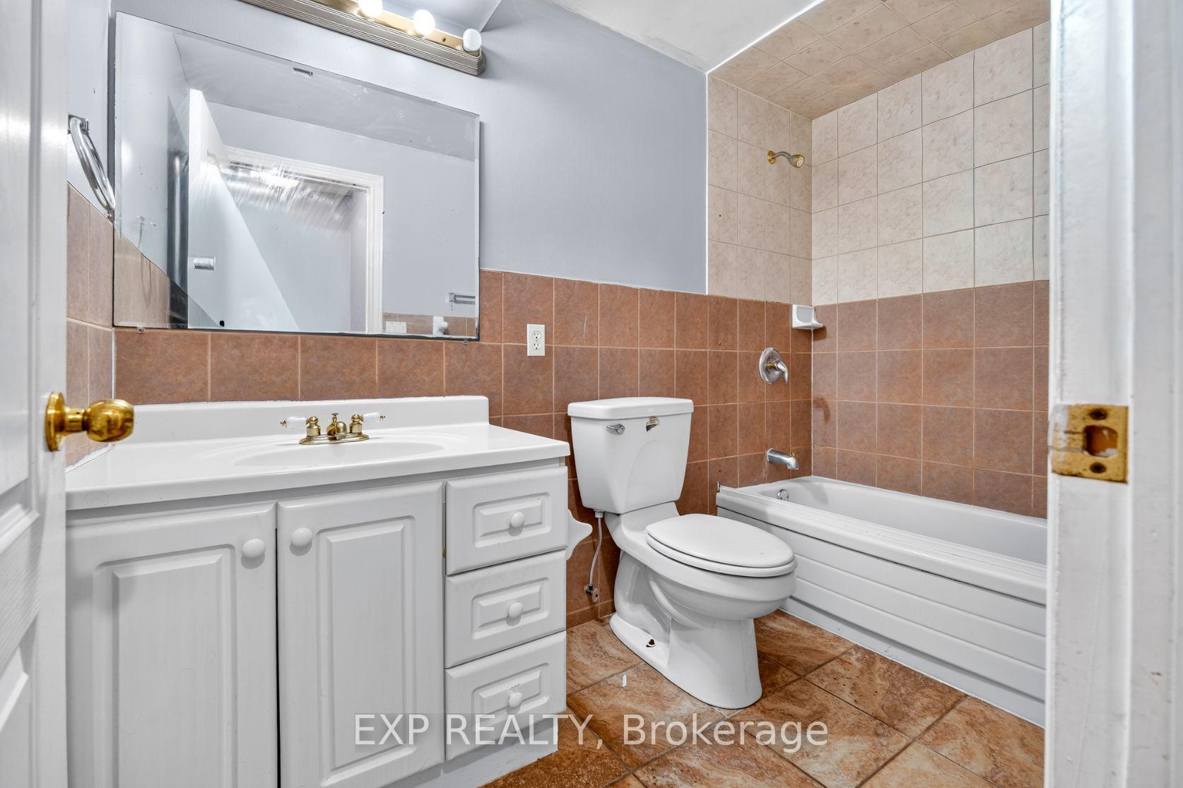 Photo 38 of 34 Cogswell Crescent N, Brampton, Vales of Castlemore — HOMEH