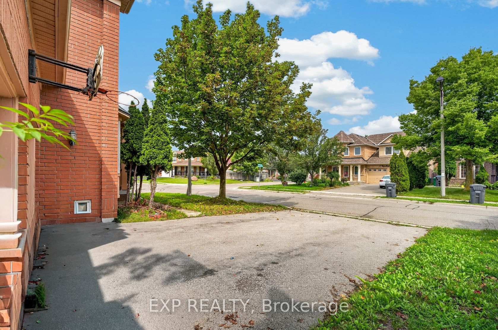 Photo 41 of 34 Cogswell Crescent N, Brampton, Vales of Castlemore — HOMEH