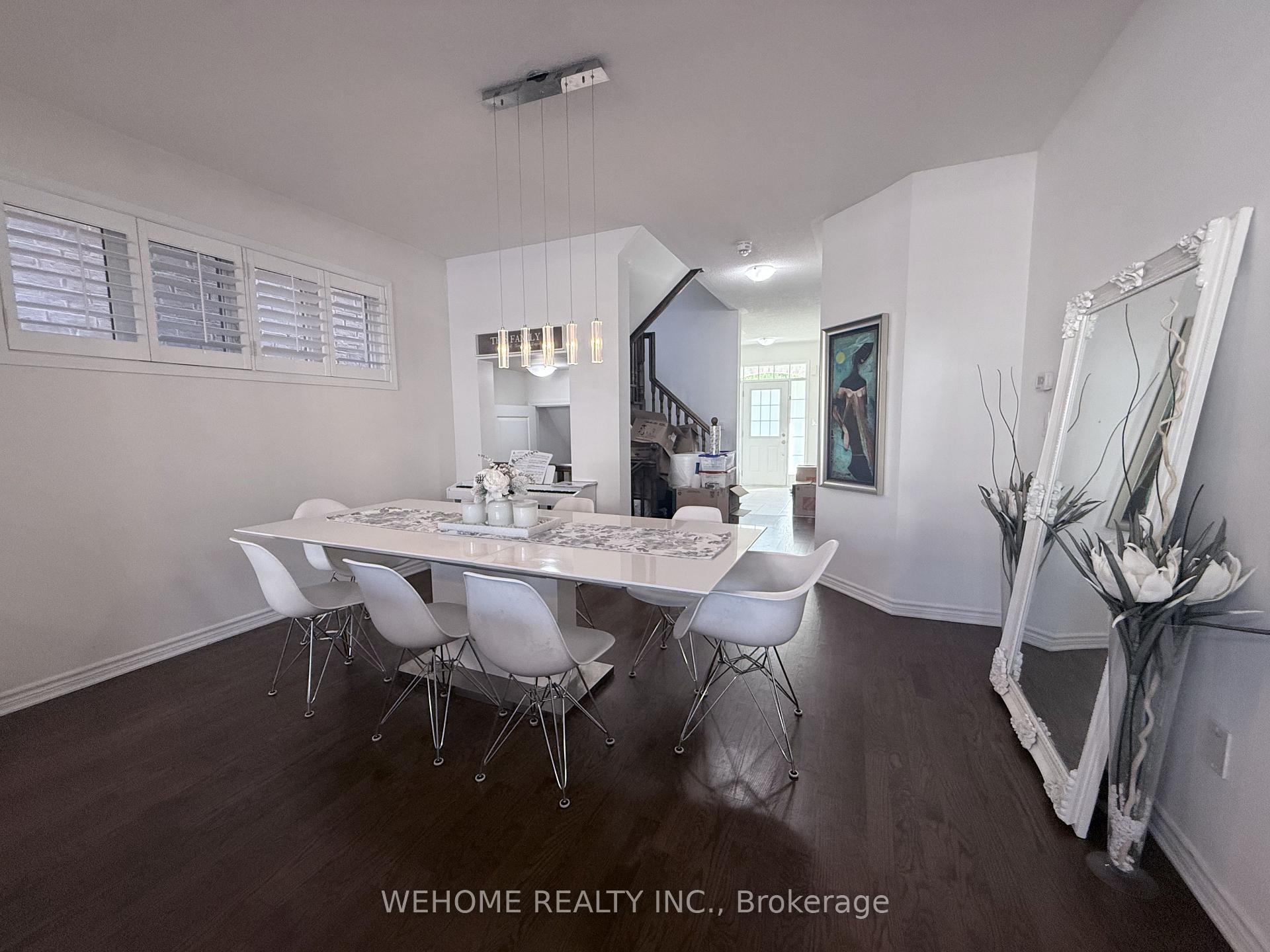 Photo 6 of 107 Major Crescent, Aurora, Rural Aurora — HOMEH
