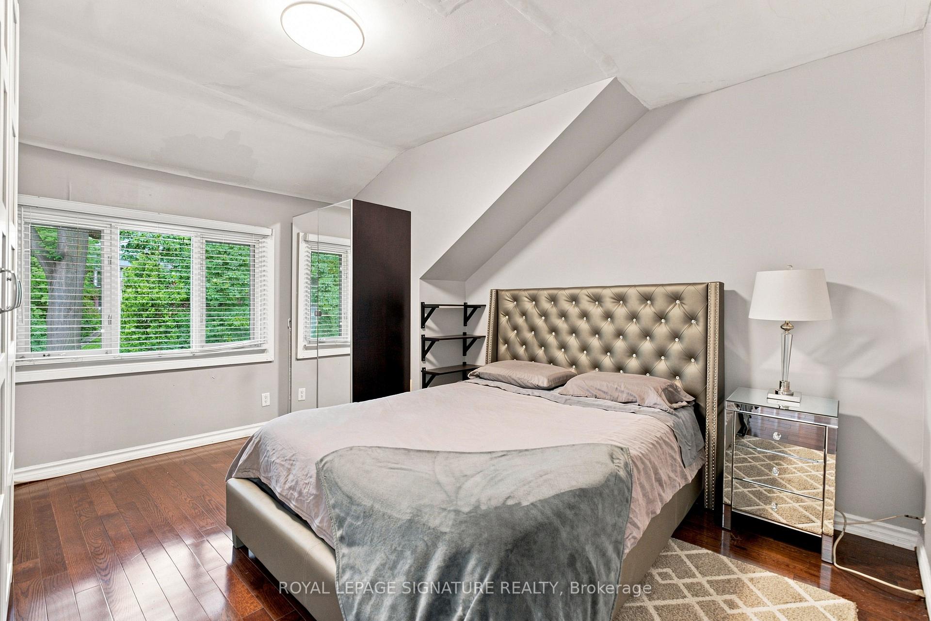 Photo 17 of 35 Regal Road, Toronto, Wychwood — HOMEH
