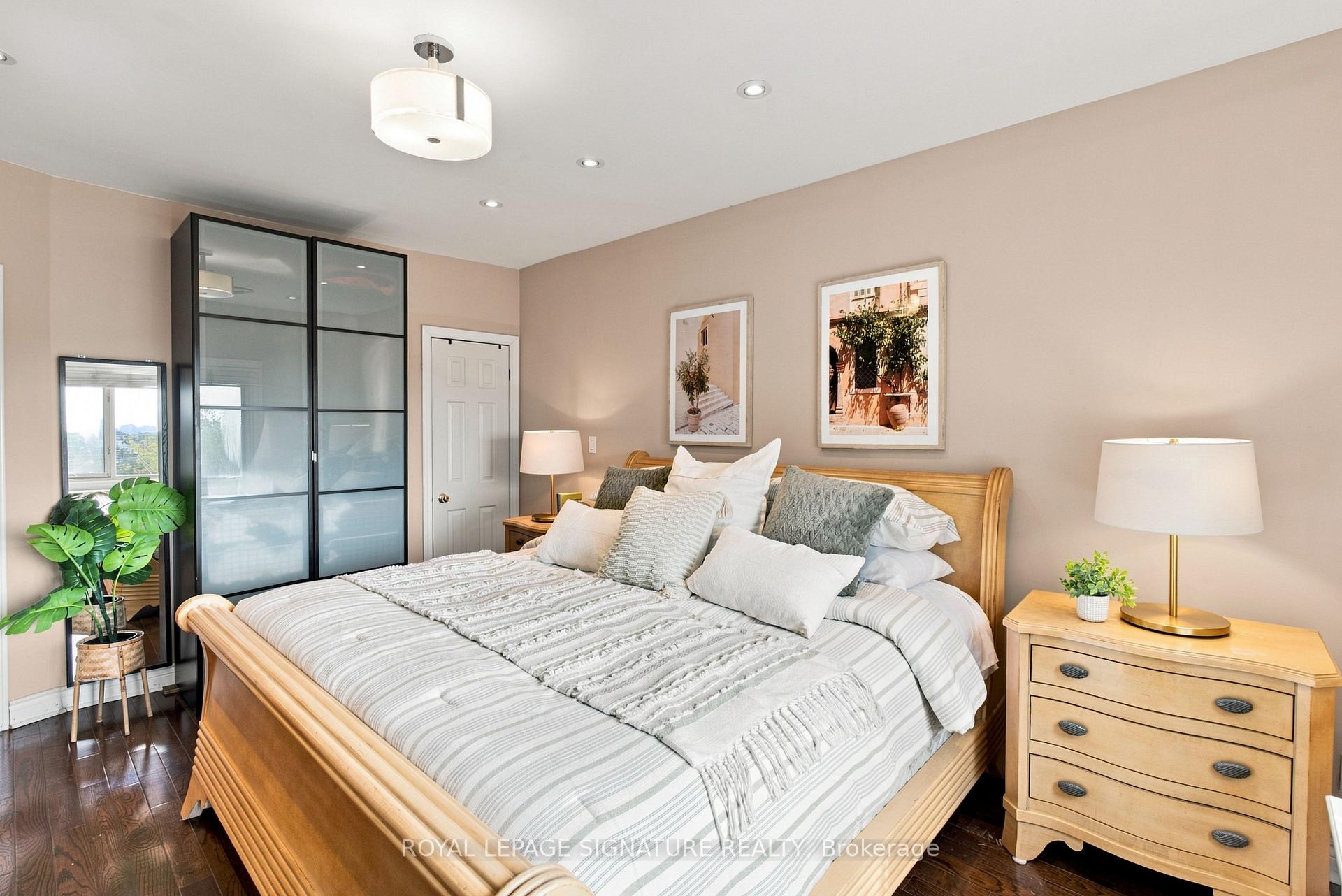 Photo 20 of 35 Regal Road, Toronto, Wychwood — HOMEH