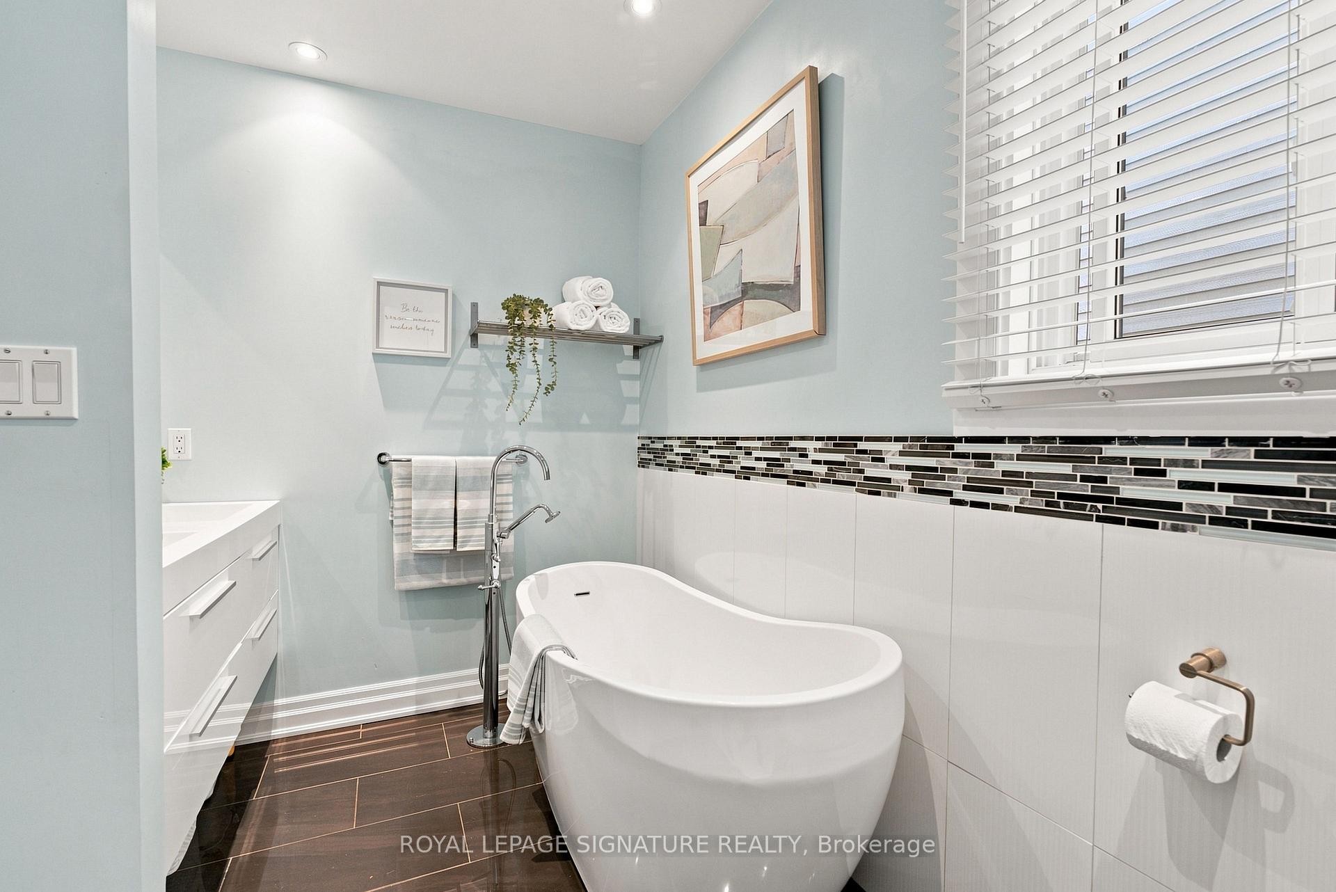 Photo 22 of 35 Regal Road, Toronto, Wychwood — HOMEH