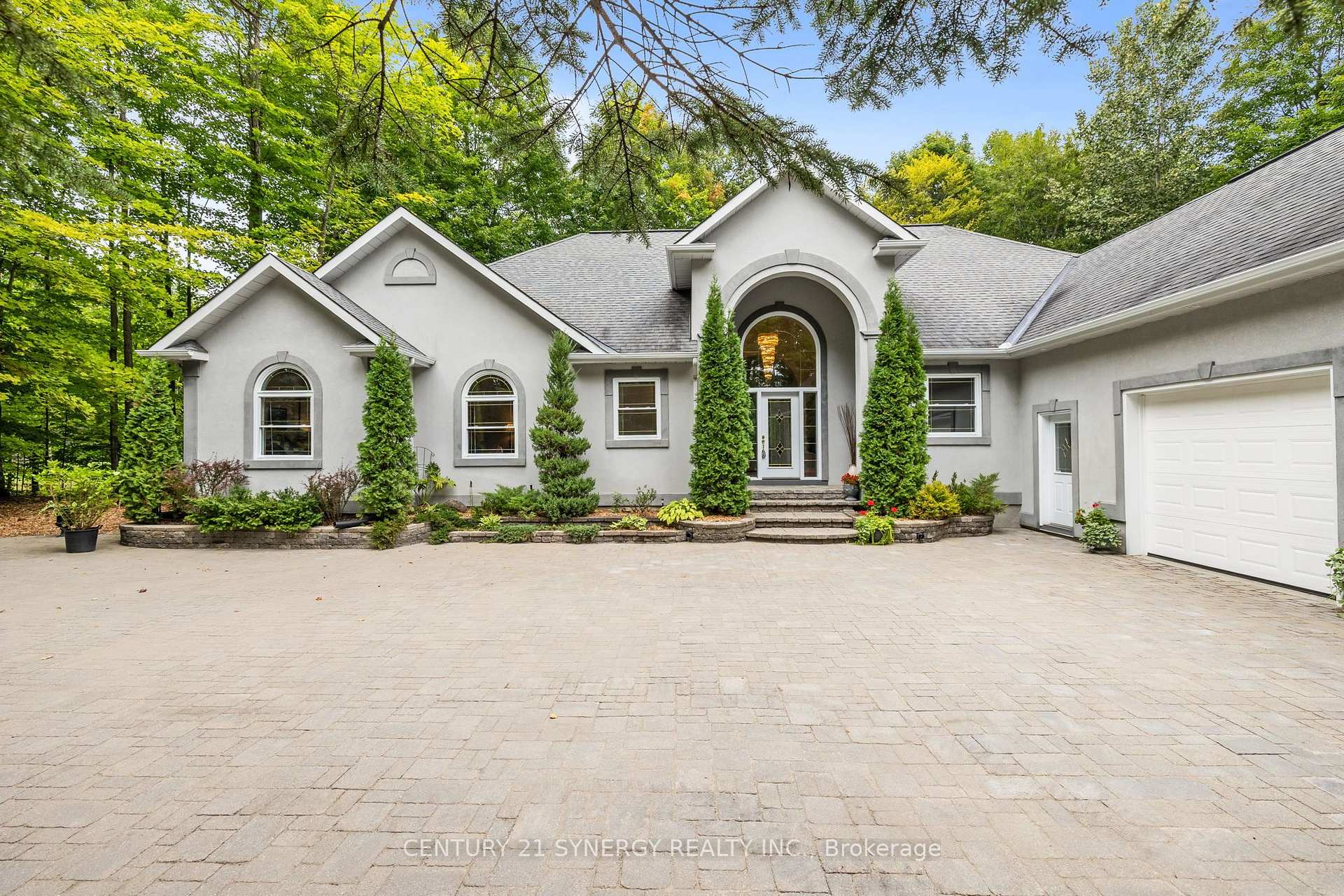 Photo 9 of 5732 Queenscourt Crescent, Ottawa, Manotick East to Manotick Station — HOMEH