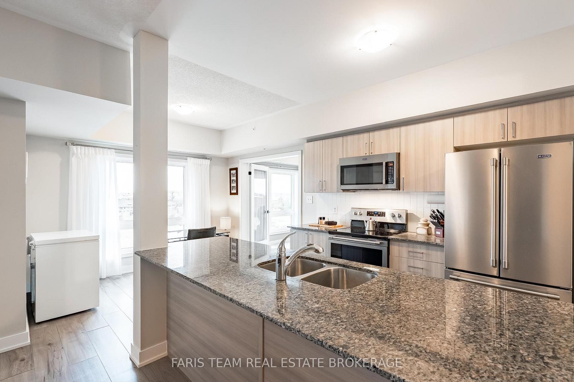 Photo 8 of Unit 402, 4 Spice Way, Barrie, Rural Barrie Southeast — HOMEH