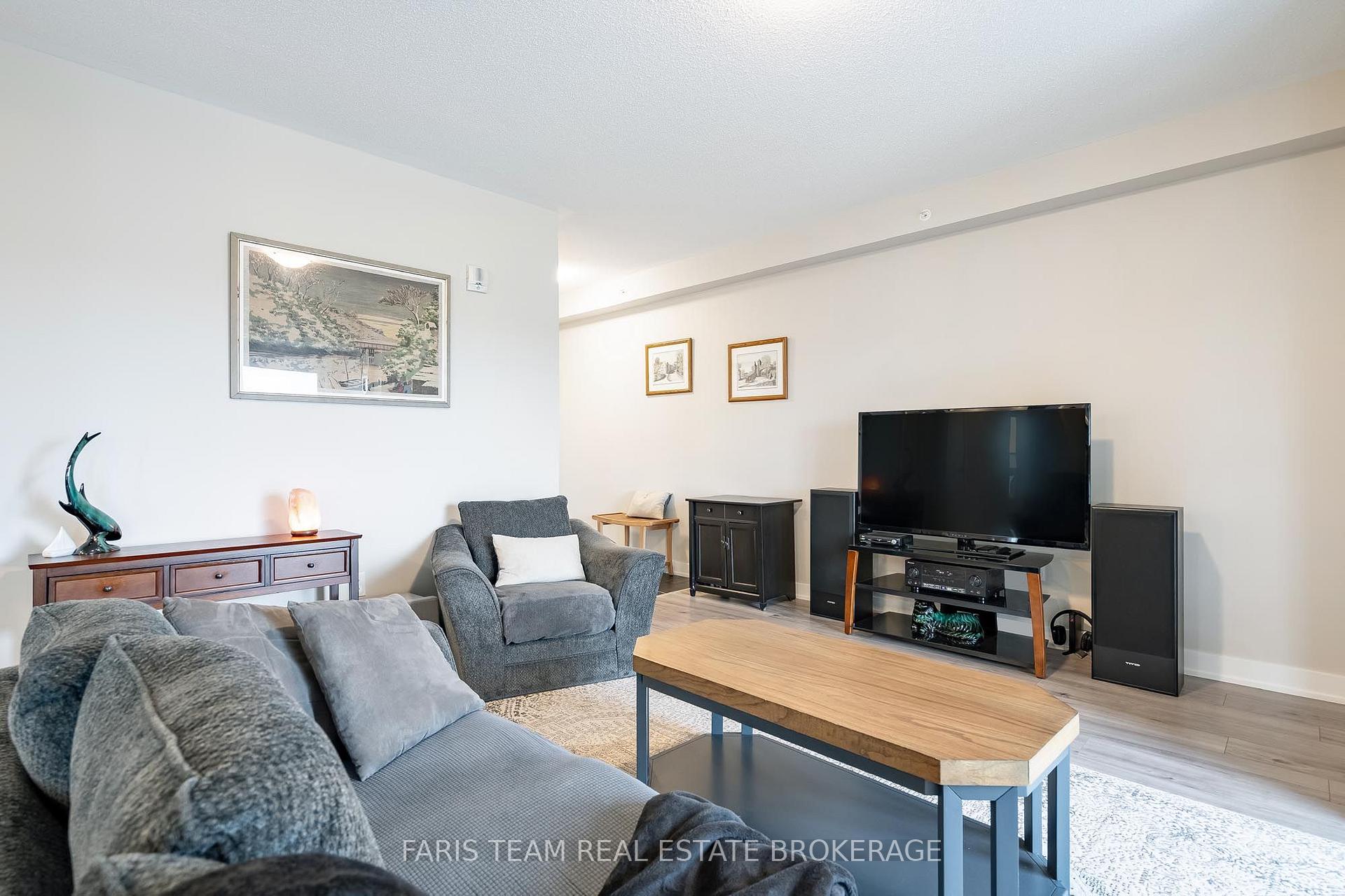Photo 14 of Unit 402, 4 Spice Way, Barrie, Rural Barrie Southeast — HOMEH