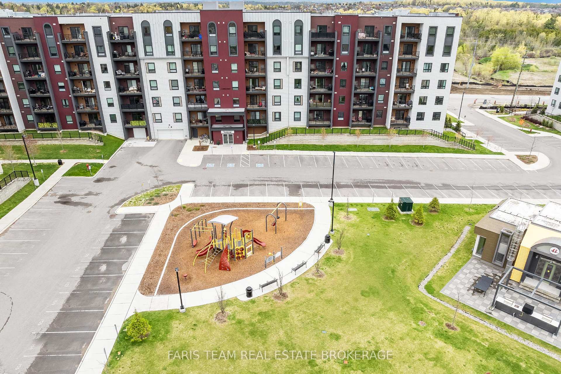 Photo 28 of Unit 402, 4 Spice Way, Barrie, Rural Barrie Southeast — HOMEH