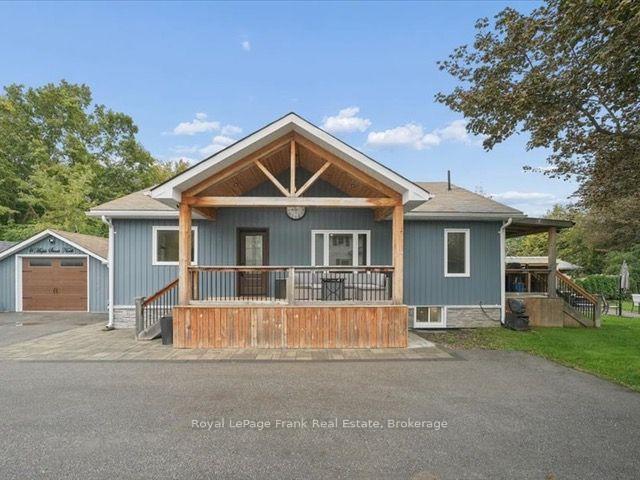 Photo 1 of 11 Maple Street N, Brock, Sunderland — HOMEH