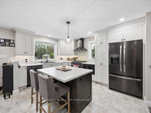 Photo 10 of 11 Maple Street N, Brock, Sunderland — HOMEH