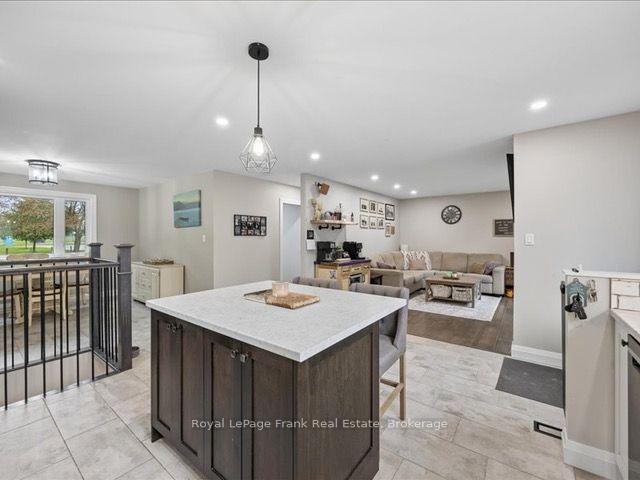 Photo 12 of 11 Maple Street N, Brock, Sunderland — HOMEH
