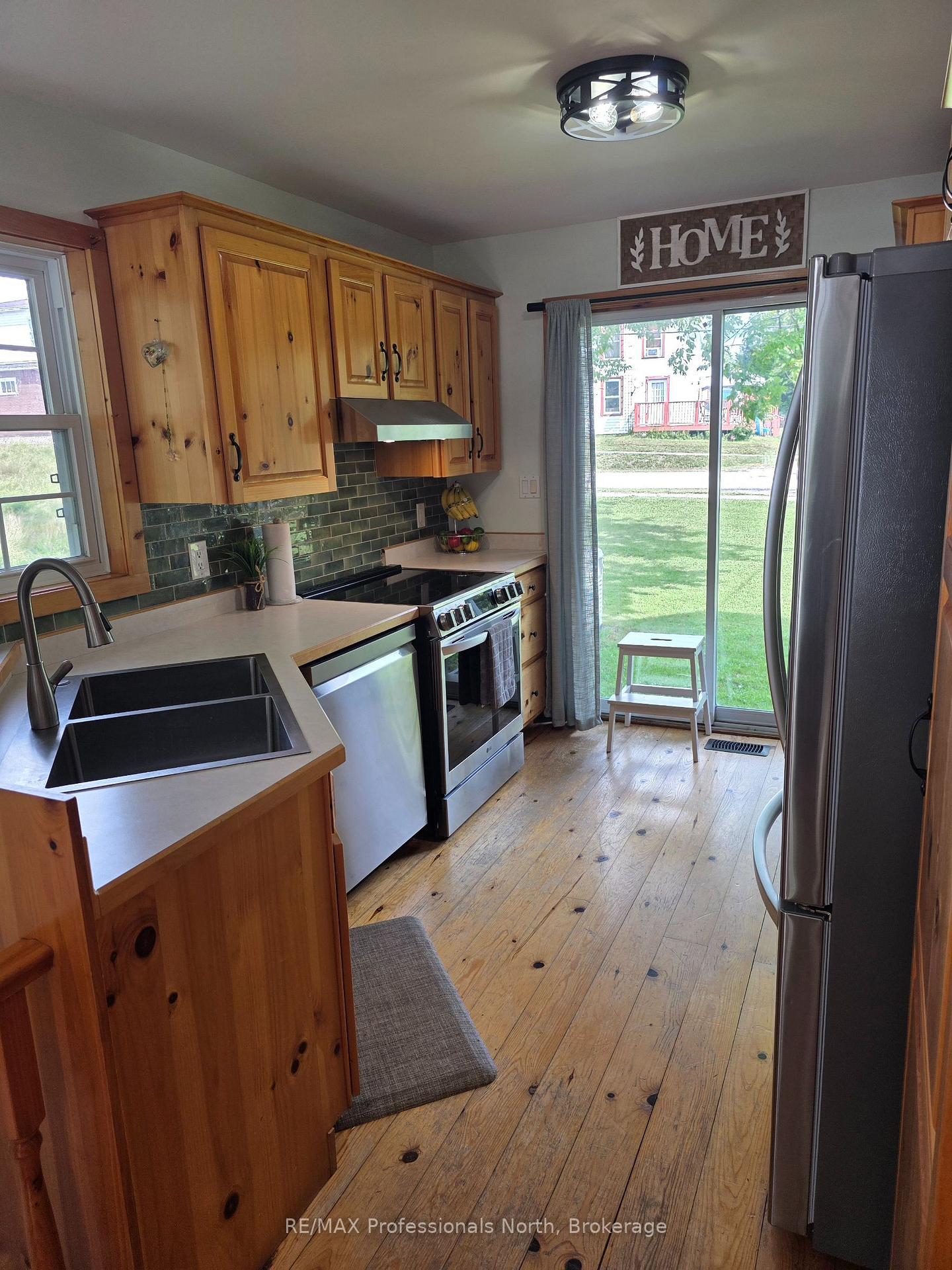 Photo 12 of 2148 Stisted Road S, McMurrich/Monteith, Sprucedale — HOMEH