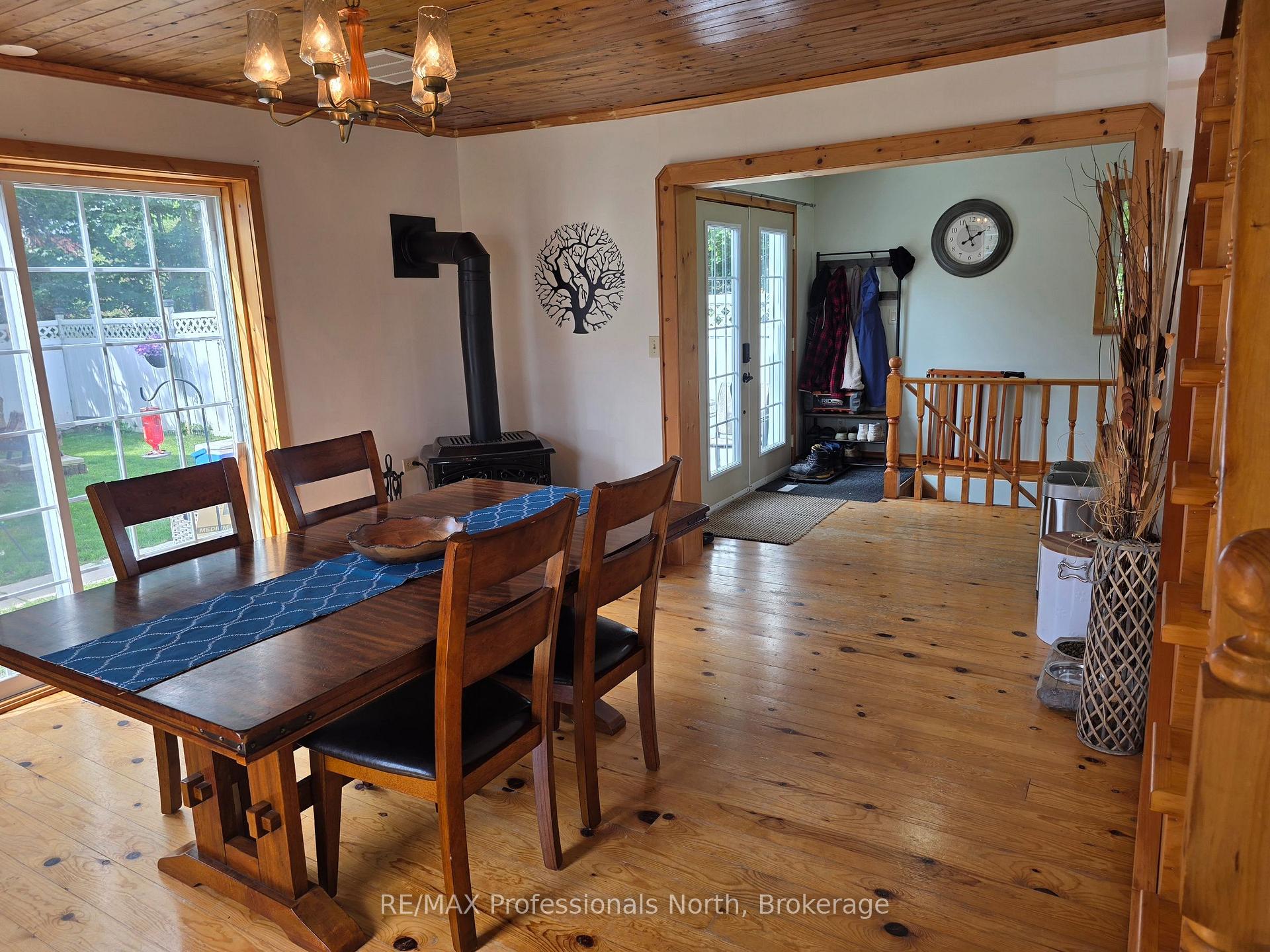 Photo 16 of 2148 Stisted Road S, McMurrich/Monteith, Sprucedale — HOMEH
